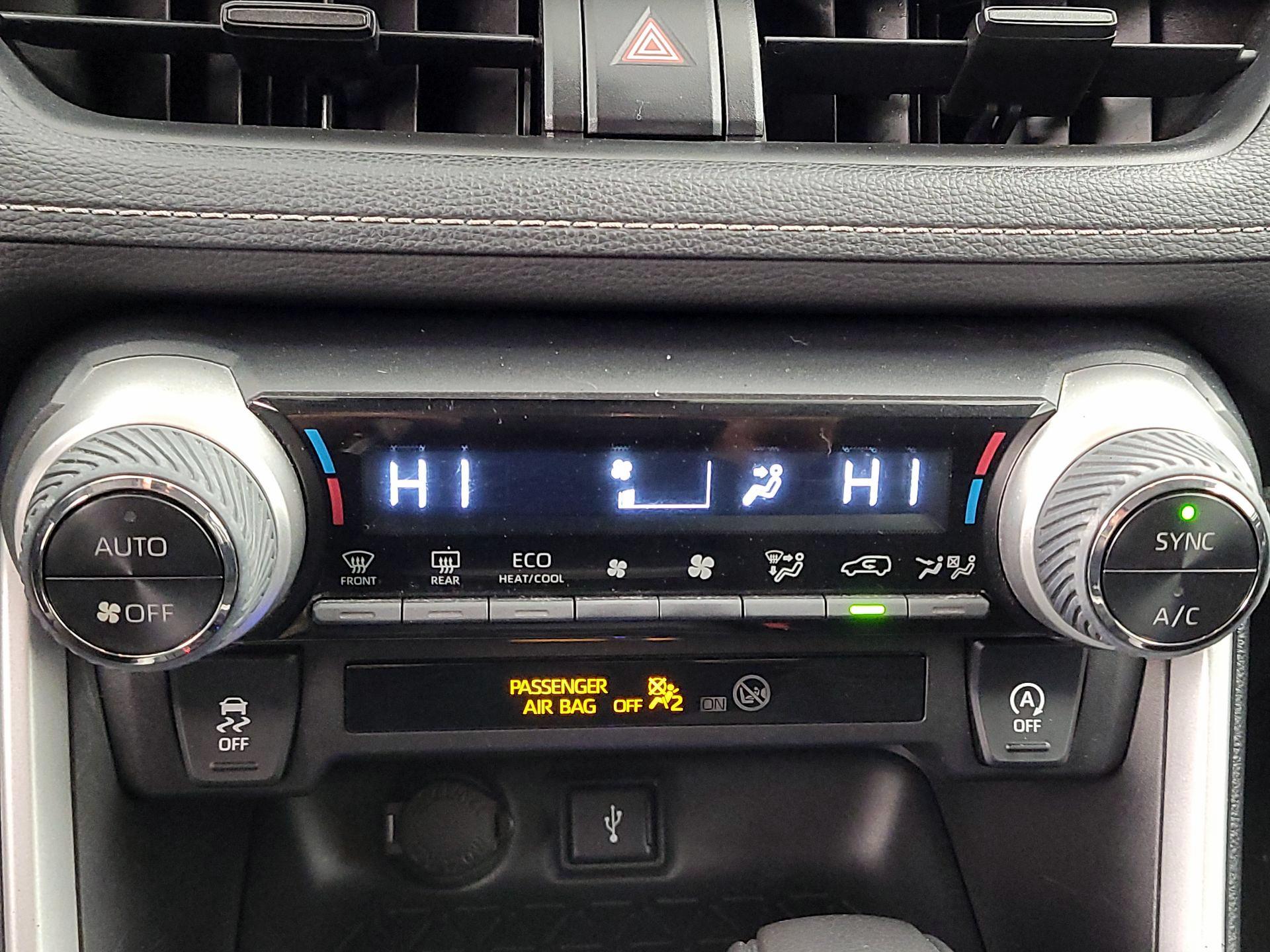 Thumbnail: 2021 Toyota RAV4 - 16