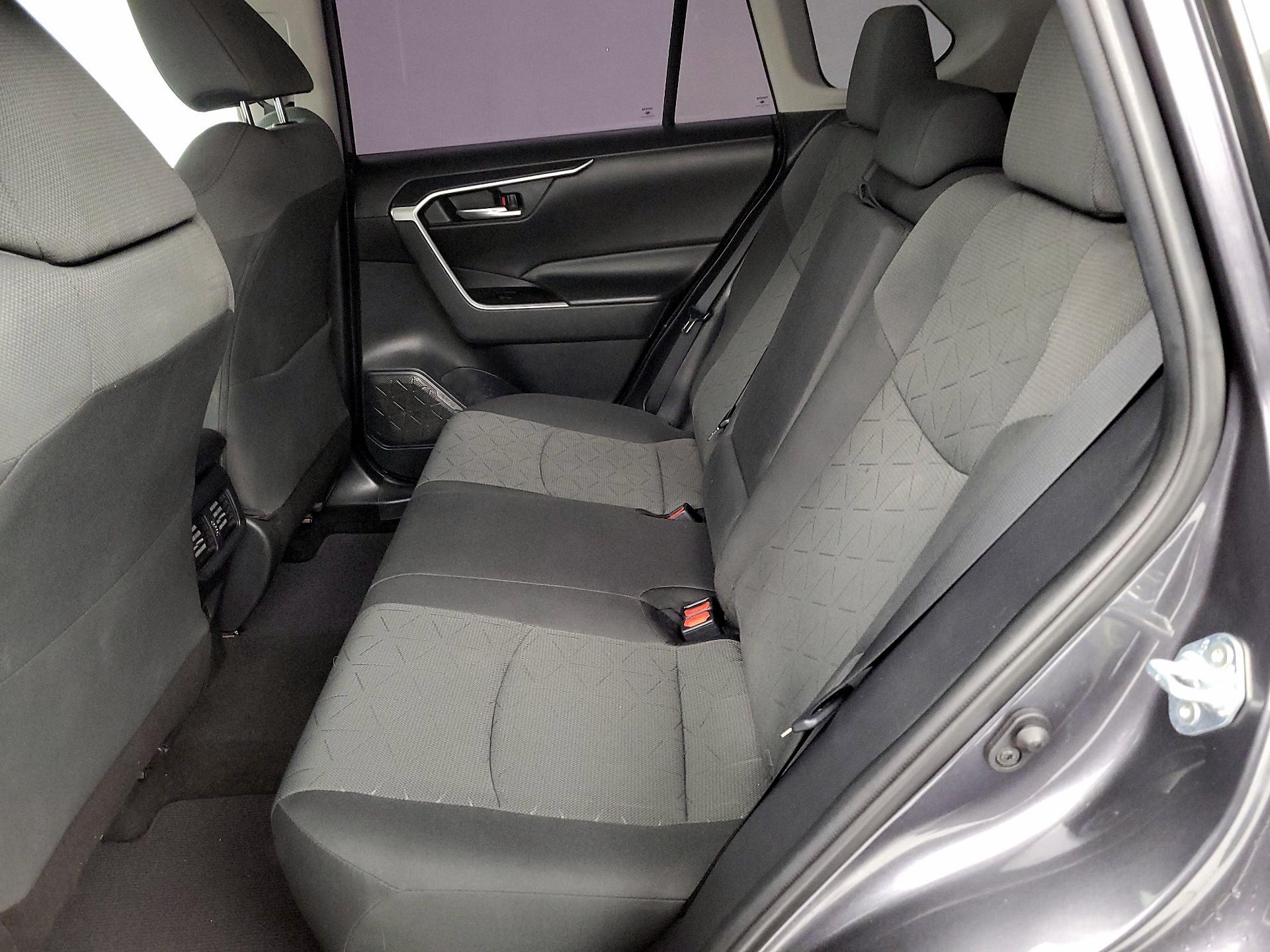 Thumbnail: 2021 Toyota RAV4 - 19