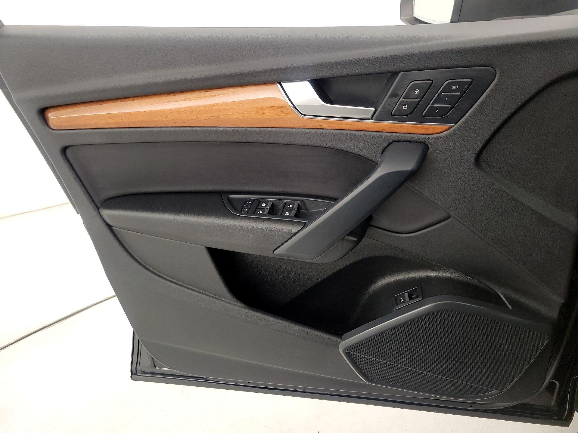 Thumbnail: 2023 Audi Q5 - 12