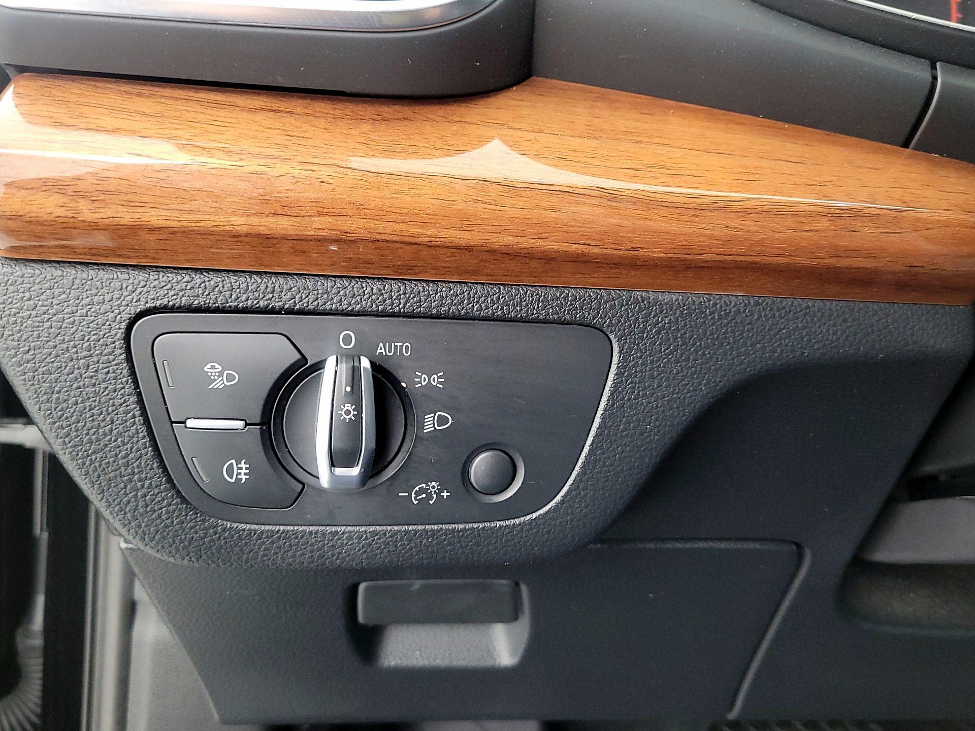 Thumbnail: 2023 Audi Q5 - 13