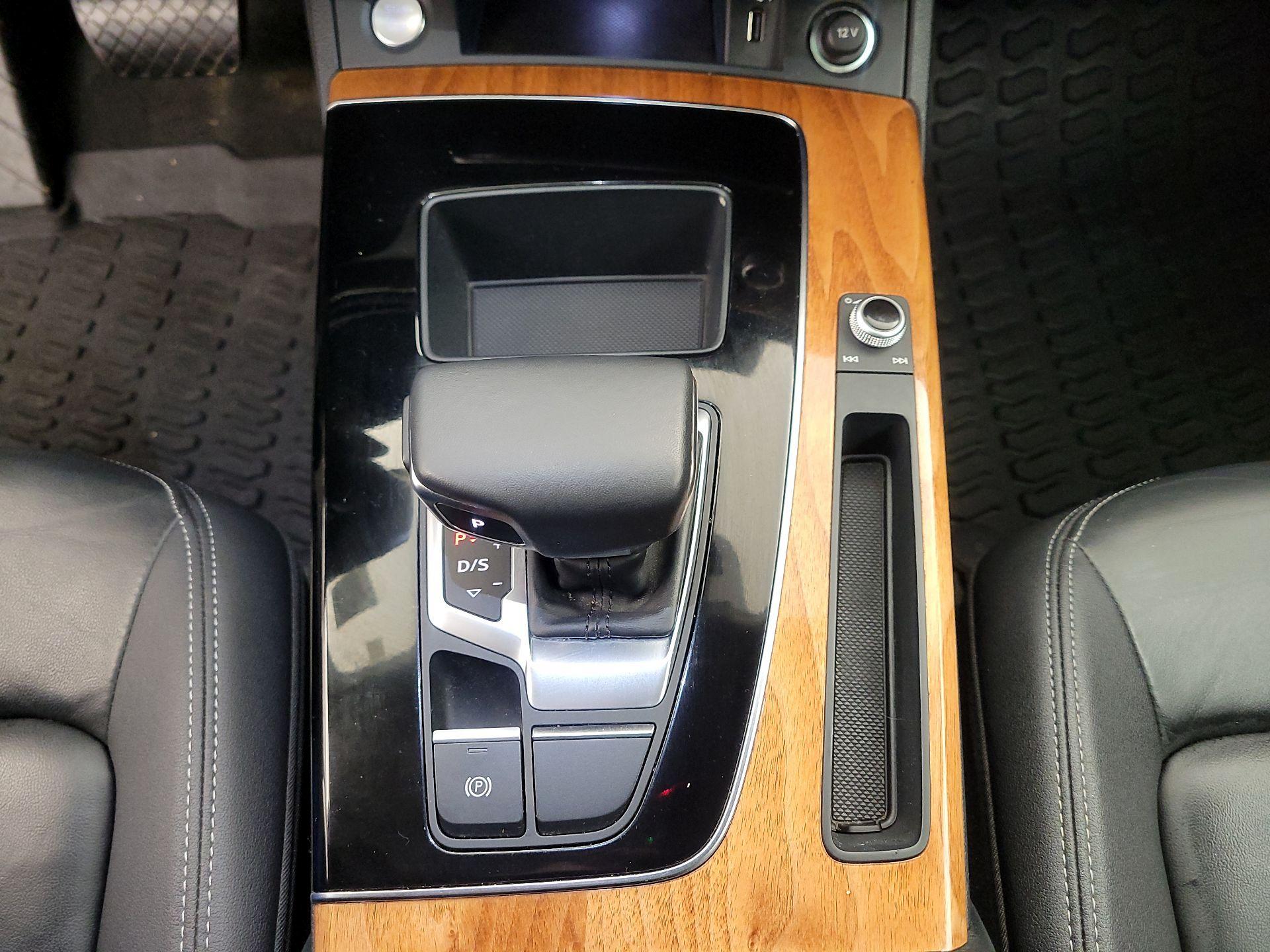 Thumbnail: 2023 Audi Q5 - 17