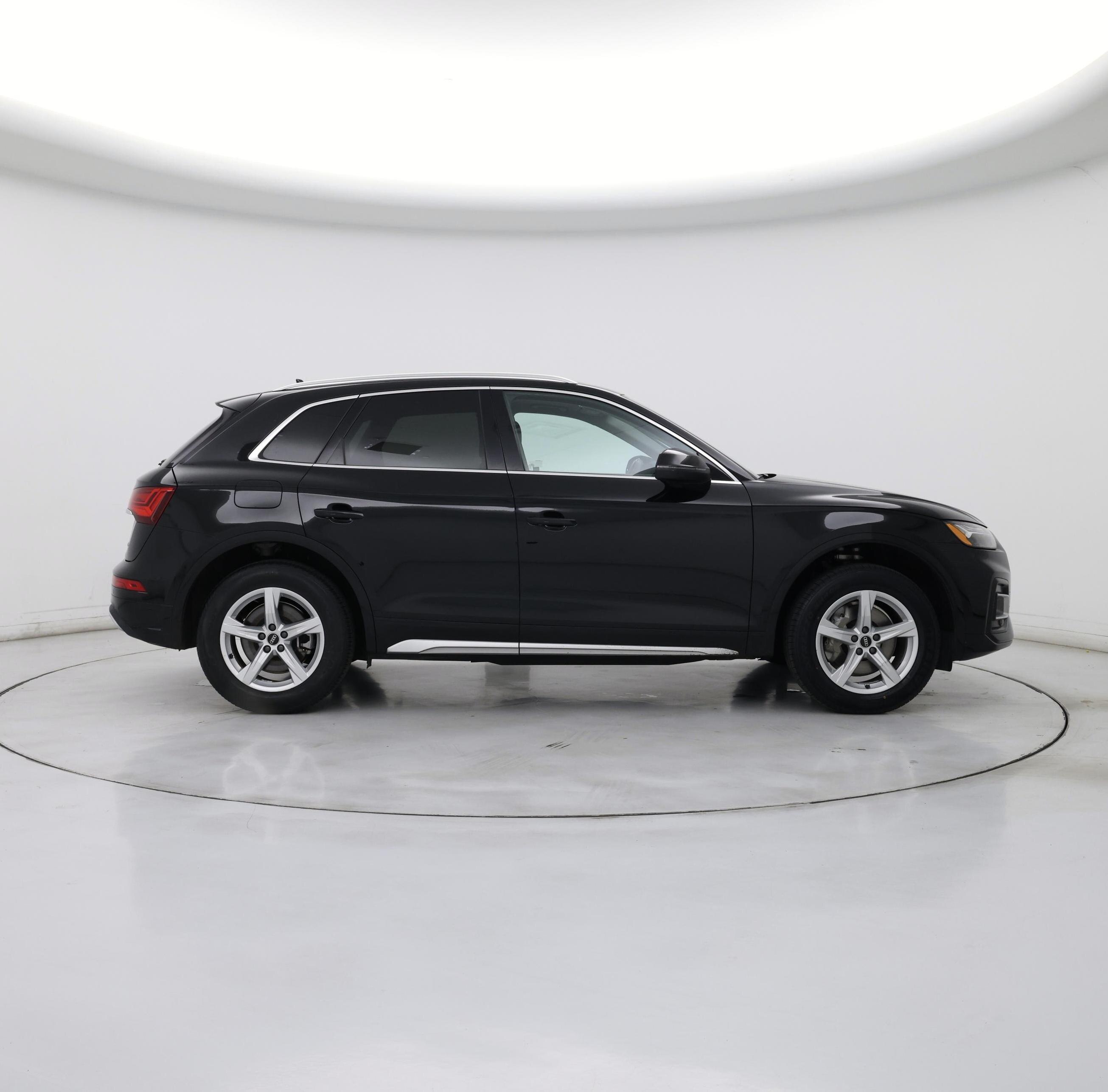 Thumbnail: 2023 Audi Q5 - 7
