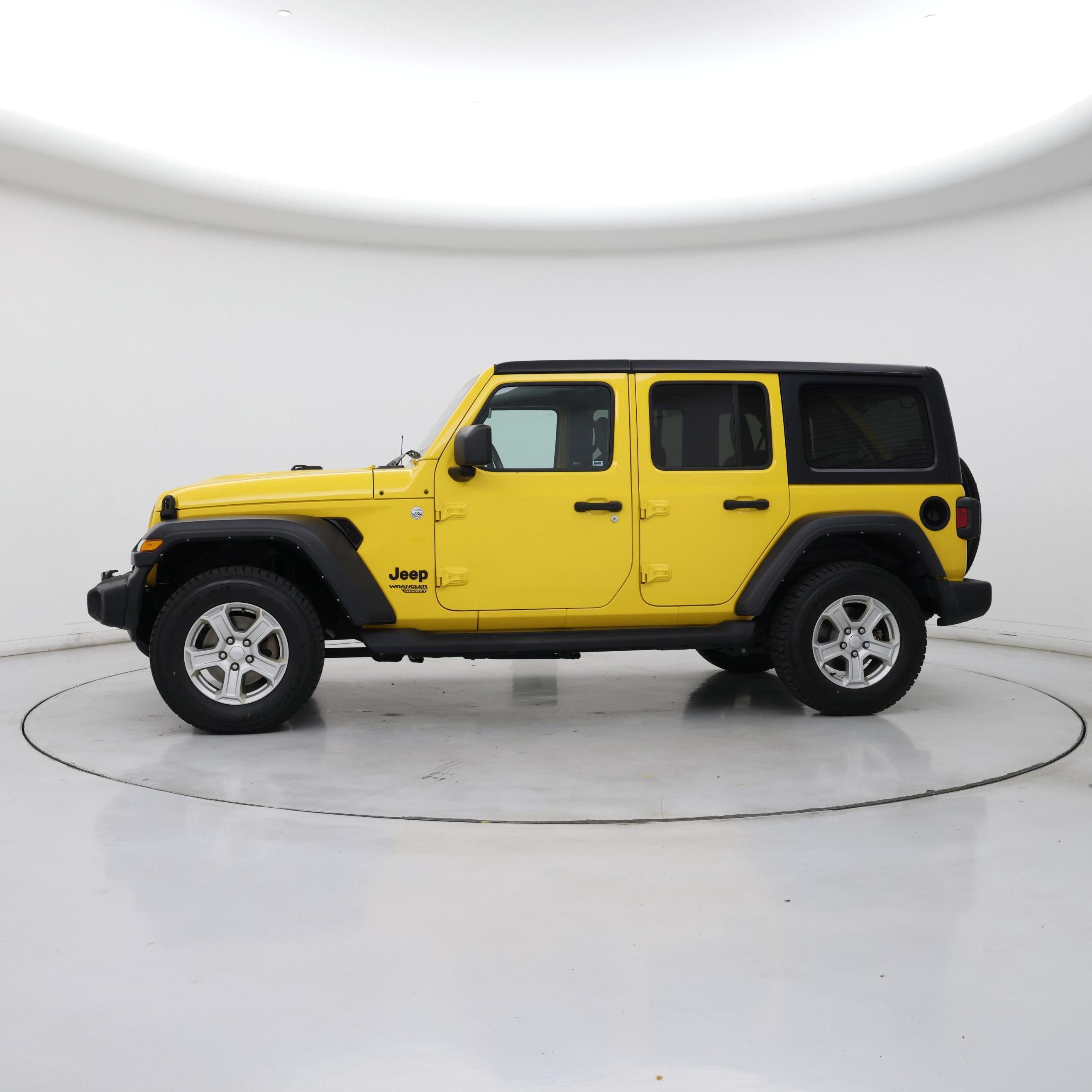 Thumbnail: 2021 Jeep Wrangler - 3