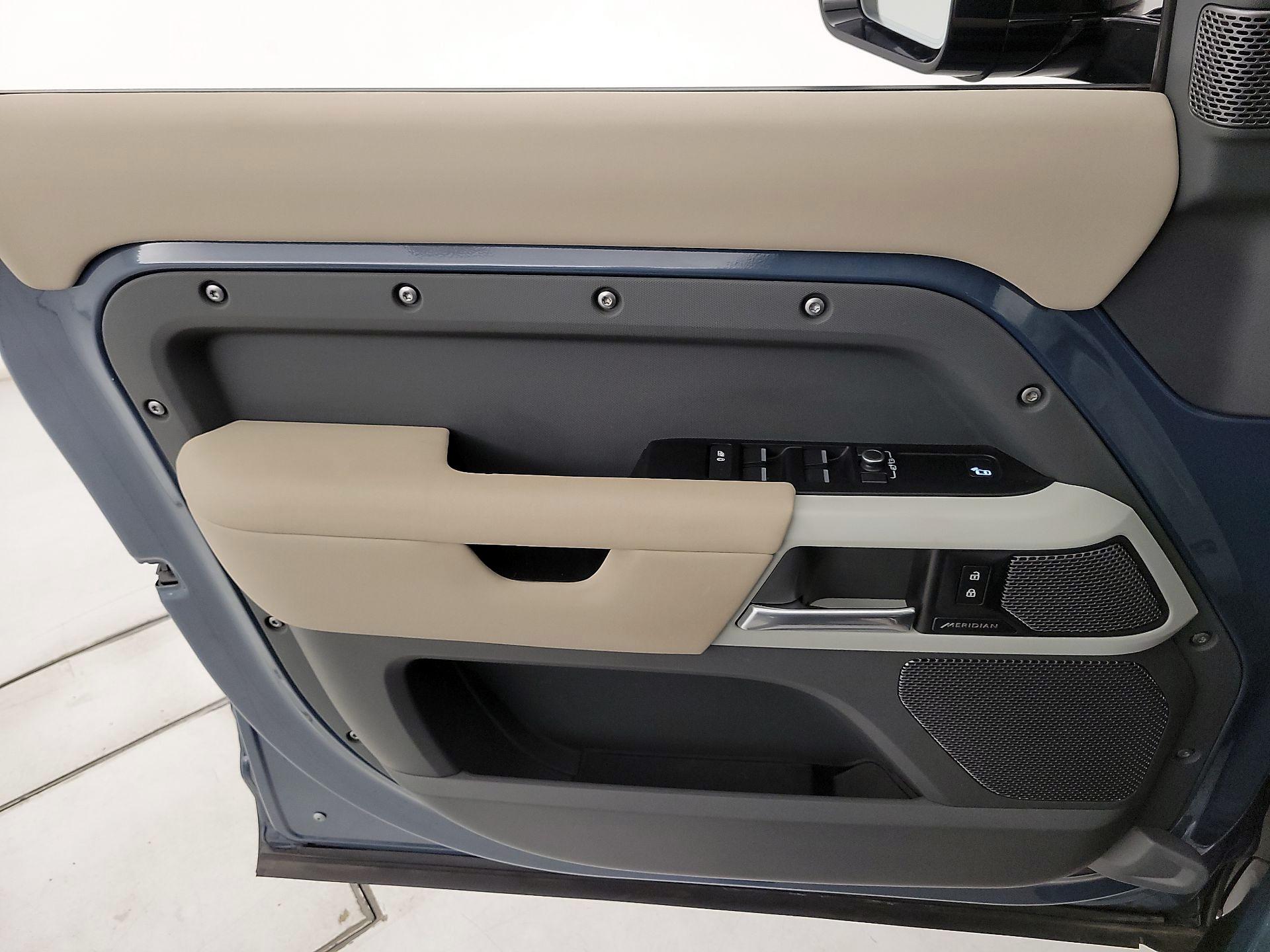 Thumbnail: 2021 Land Rover Defender - 12