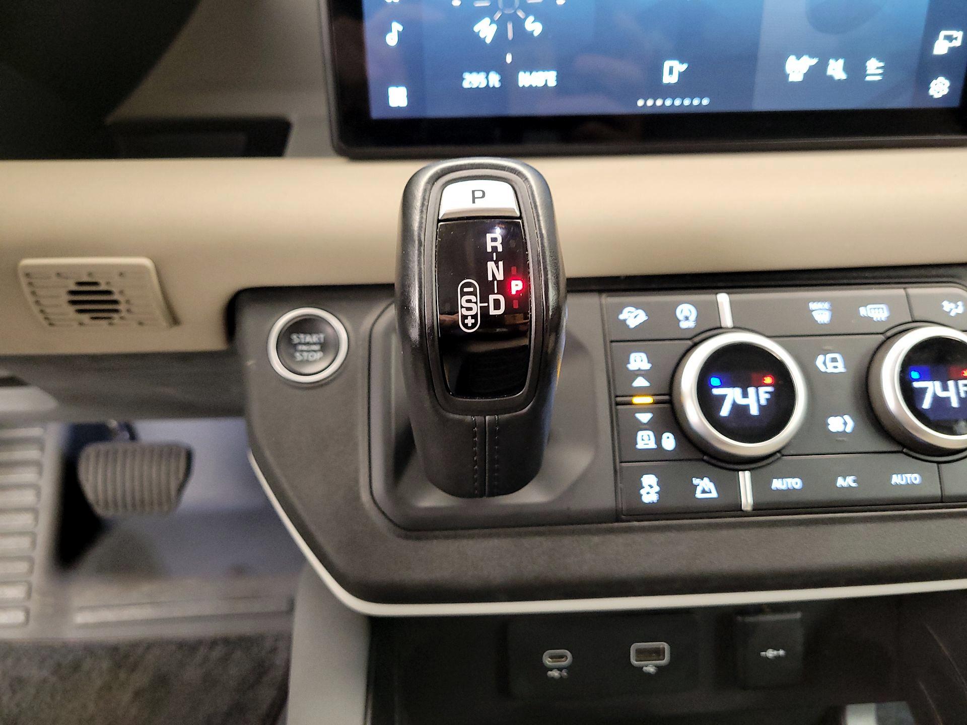 Thumbnail: 2021 Land Rover Defender - 18