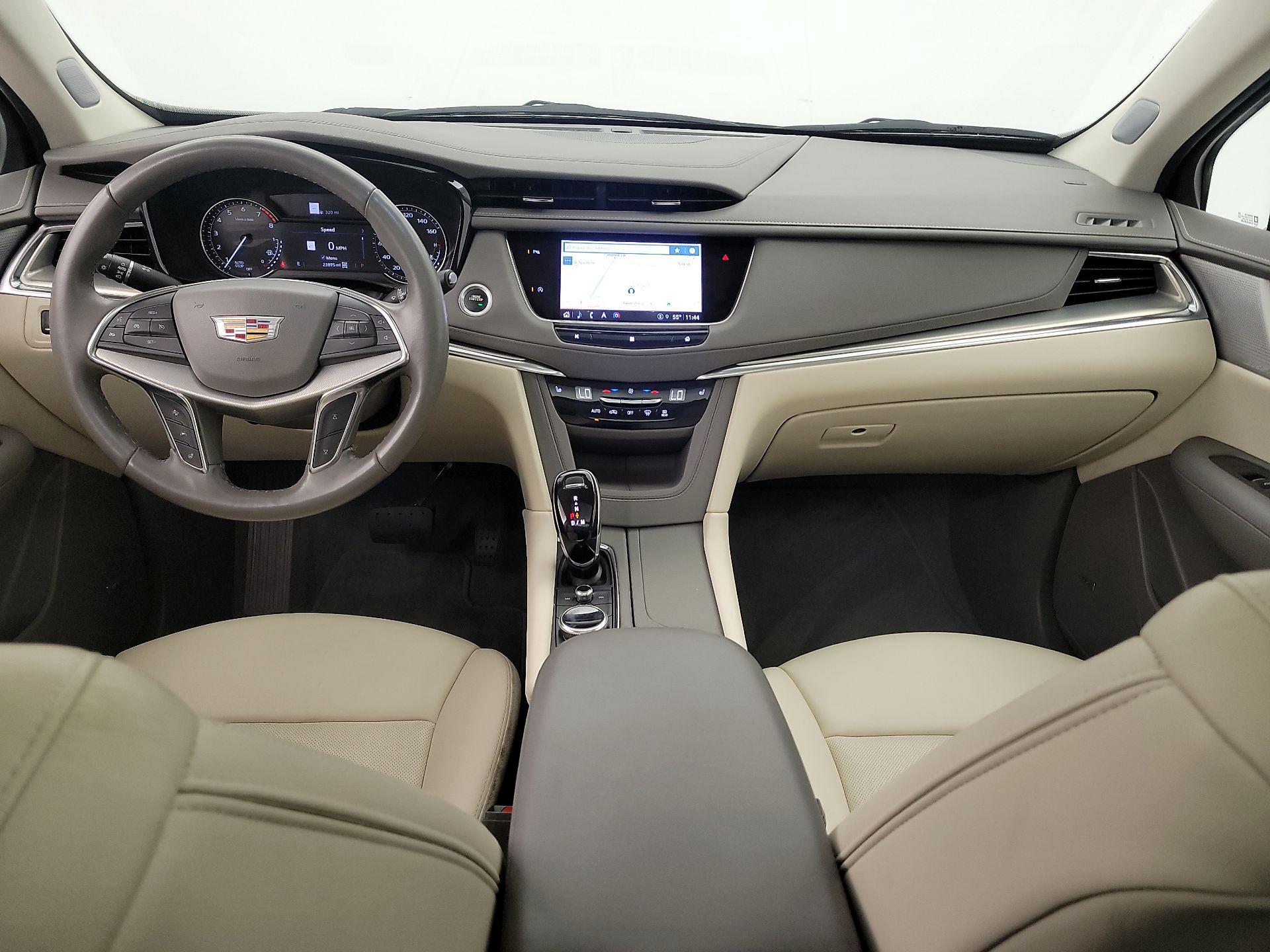 Thumbnail: 2021 Cadillac XT5 - 9