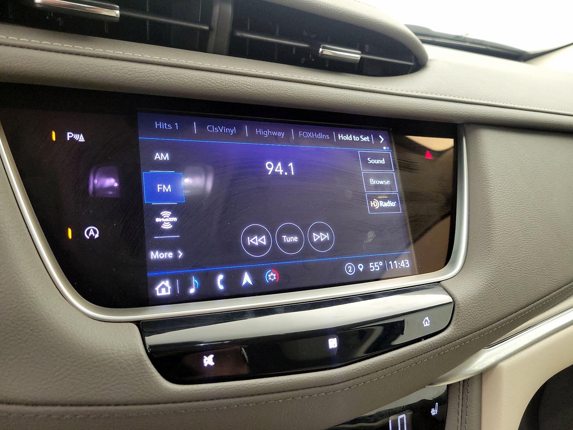 Thumbnail: 2021 Cadillac XT5 - 16