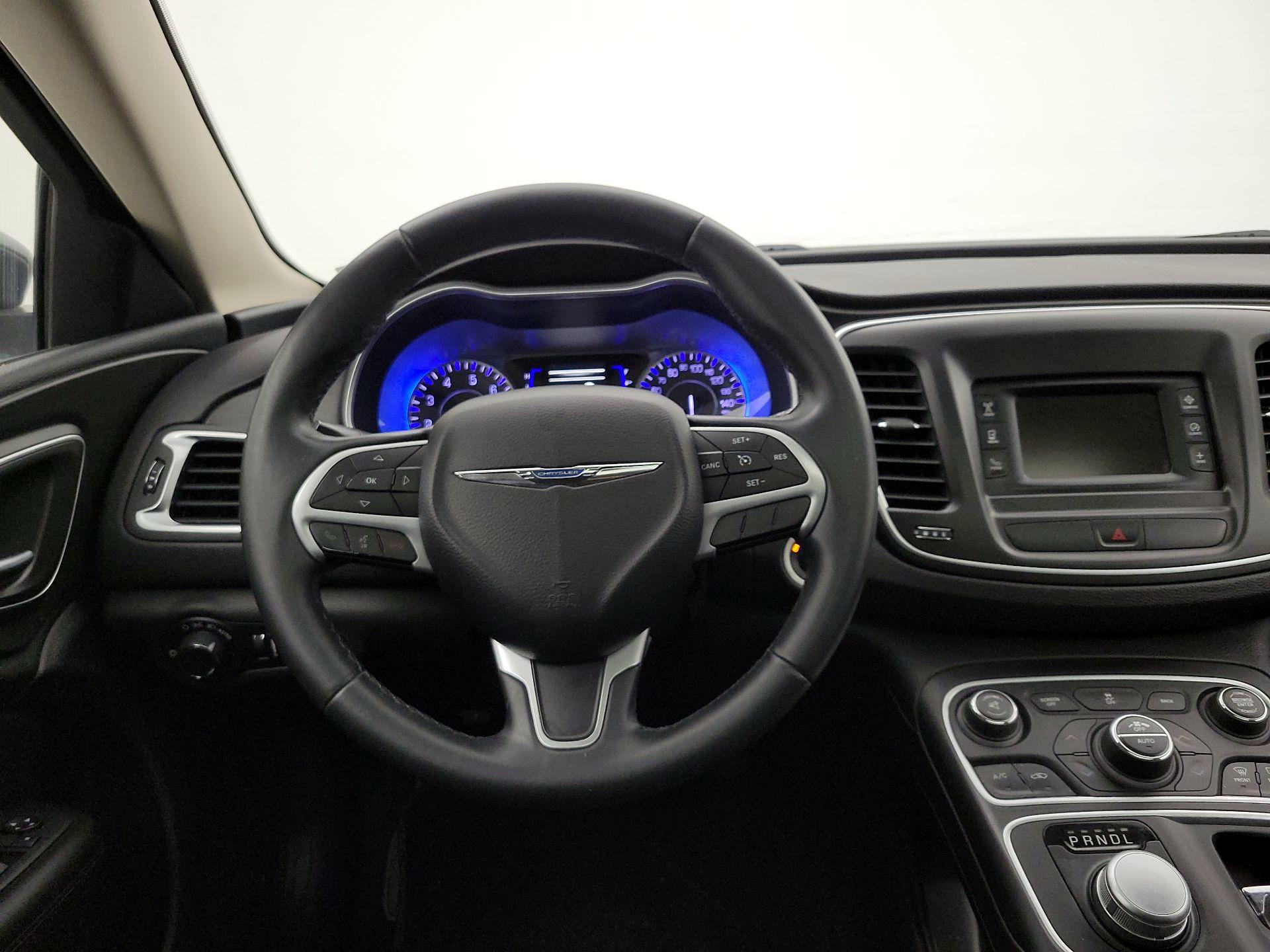 Thumbnail: 2015 Chrysler 200 - 10