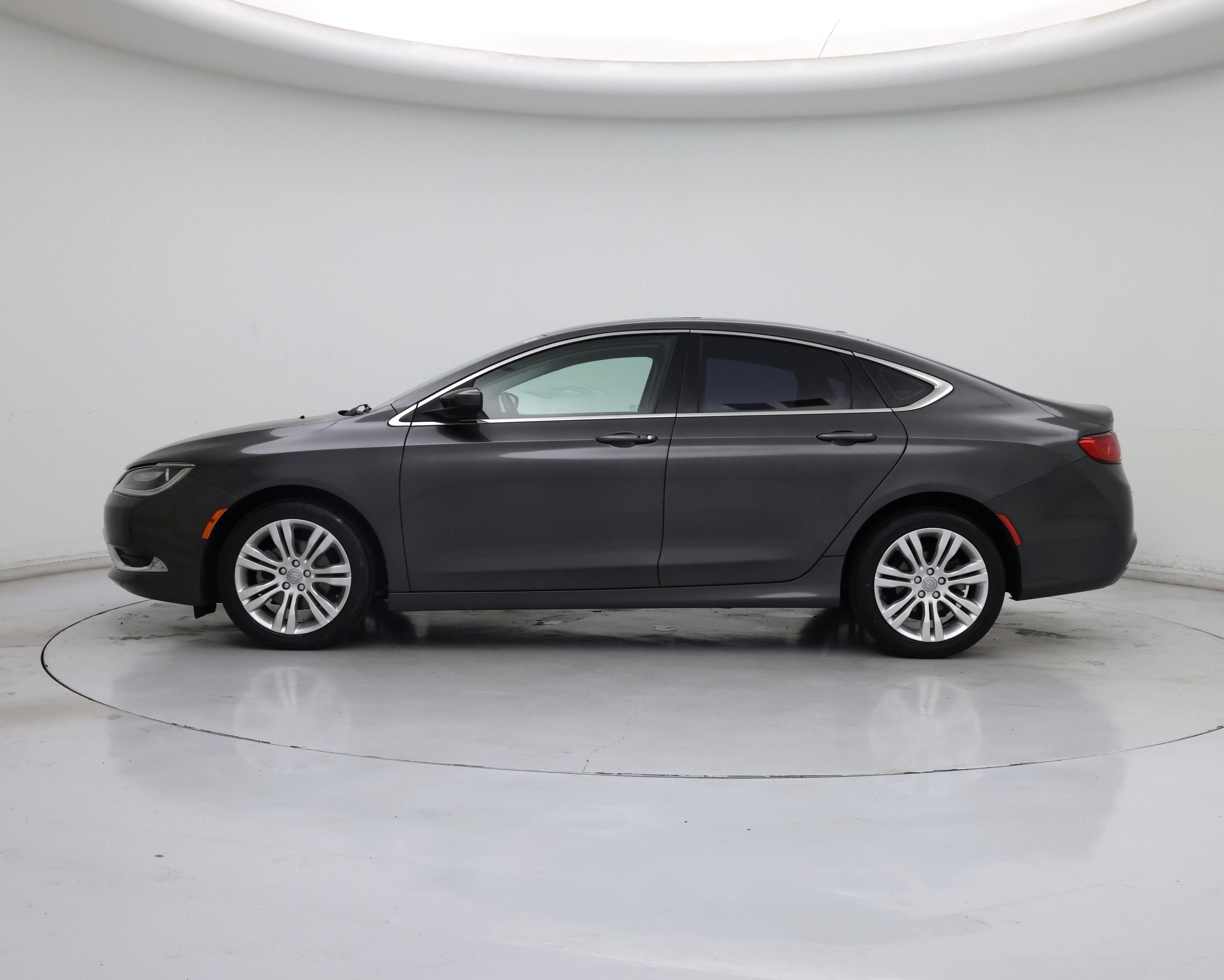 Thumbnail: 2015 Chrysler 200 - 3