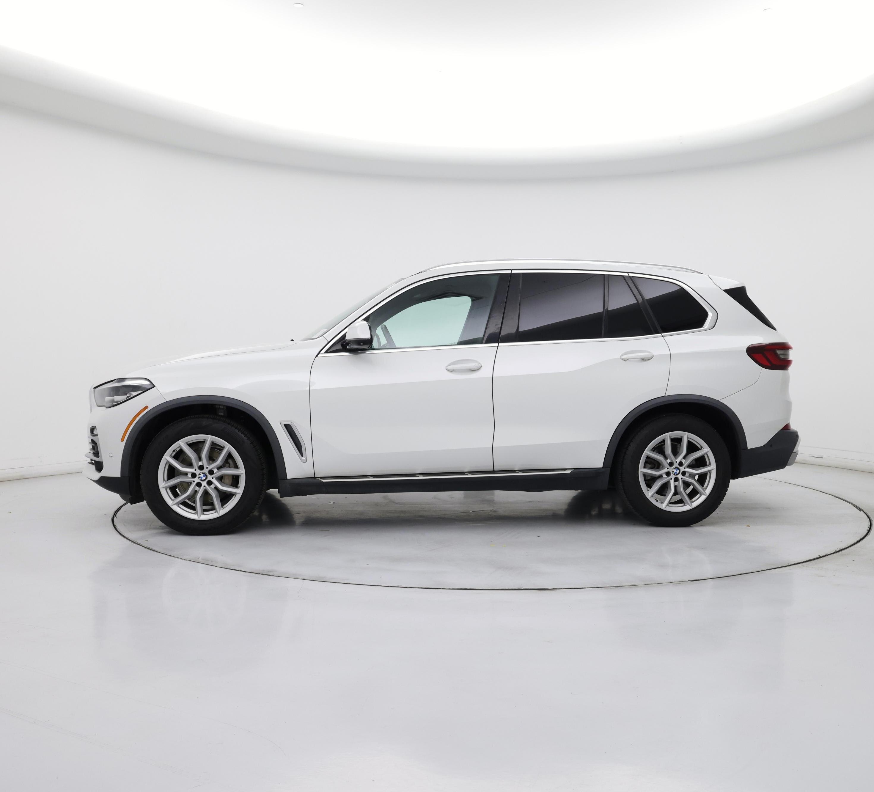 Thumbnail: 2021 BMW X5 - 3