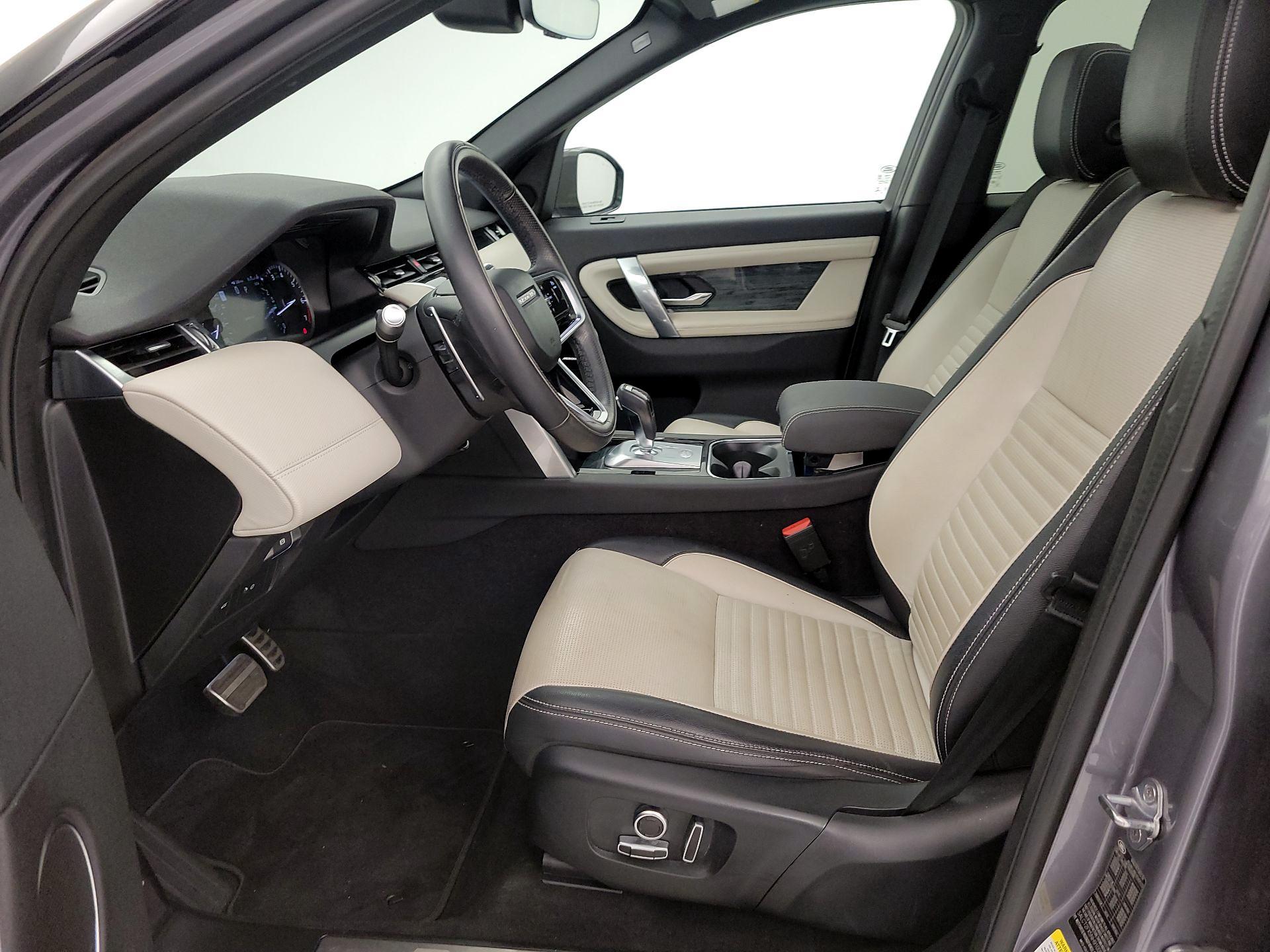 Thumbnail: 2022 Land Rover Discovery Sport - 11