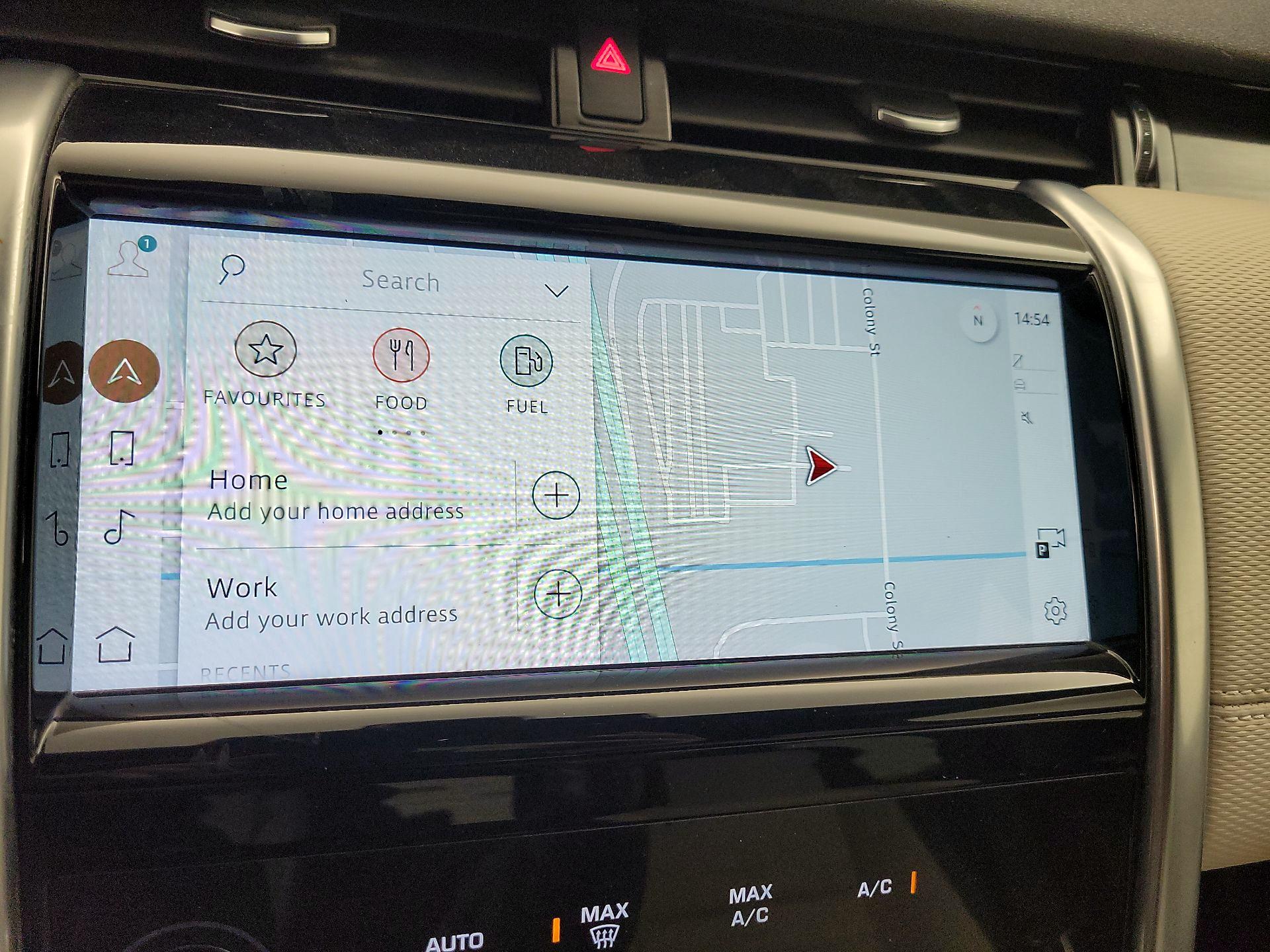 Thumbnail: 2022 Land Rover Discovery Sport - 14