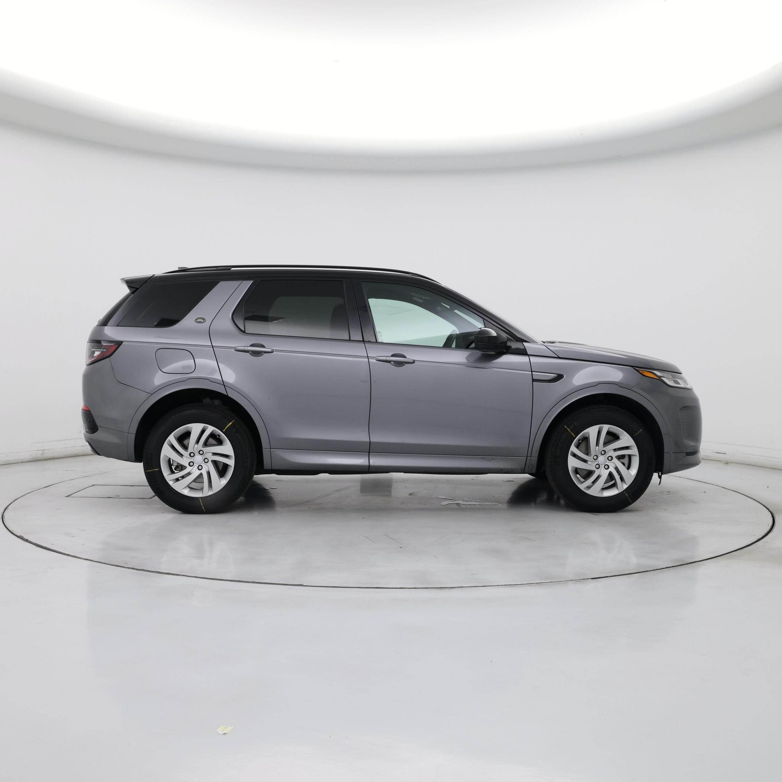 Thumbnail: 2022 Land Rover Discovery Sport - 7