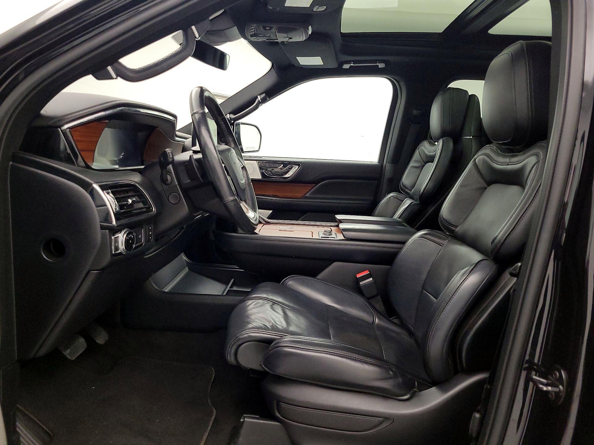 Thumbnail: 2019 Lincoln Navigator - 11