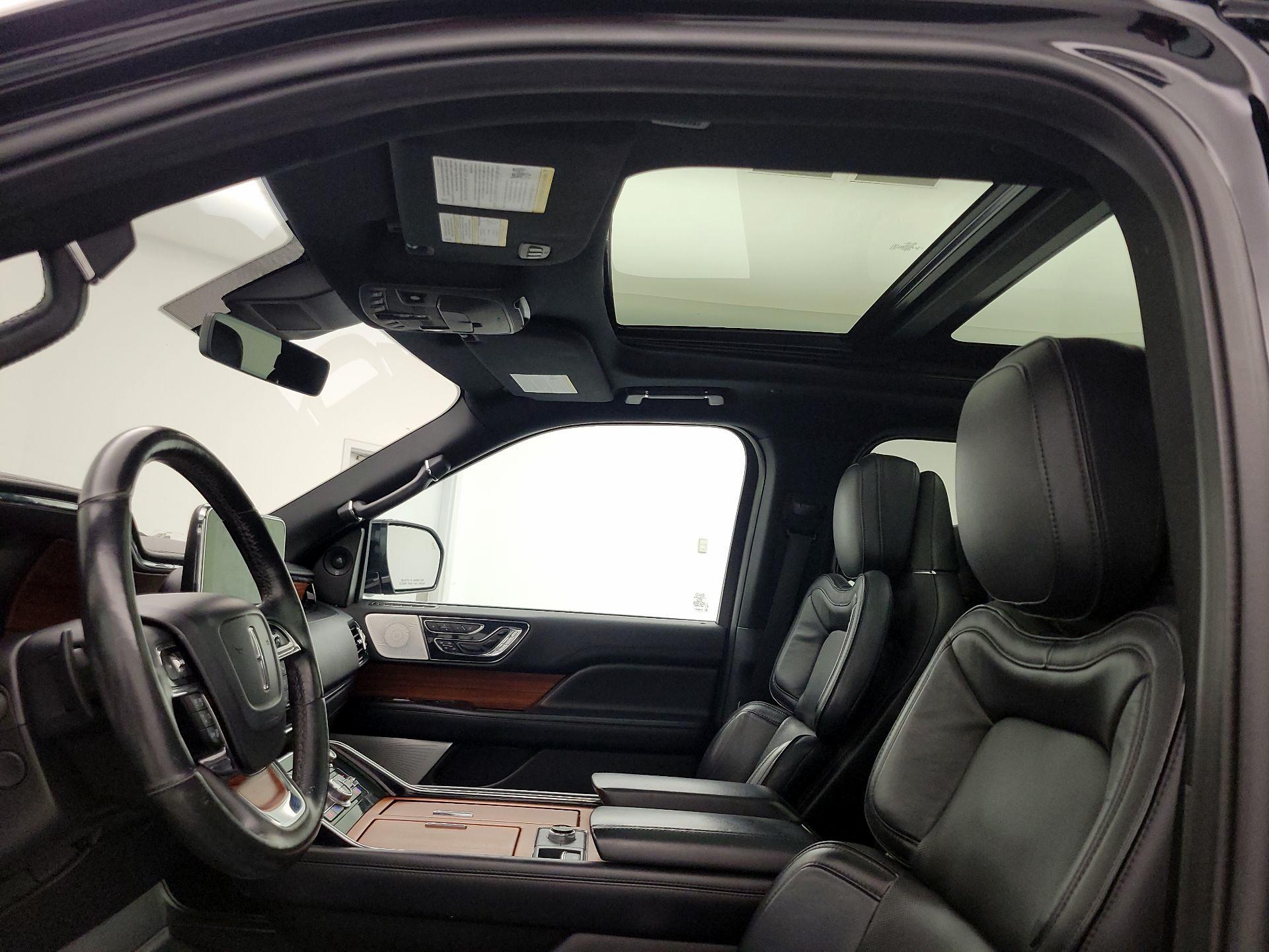 Thumbnail: 2019 Lincoln Navigator - 20