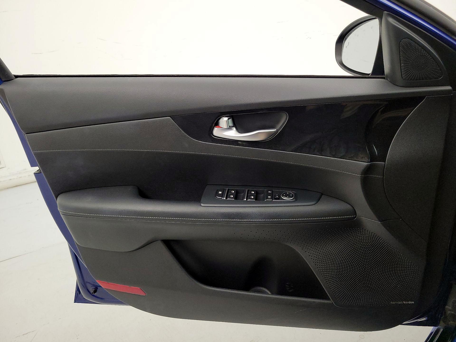 Thumbnail: 2021 Kia Forte - 12