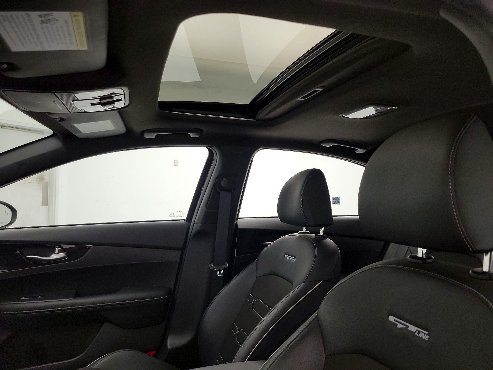 Thumbnail: 2021 Kia Forte - 19