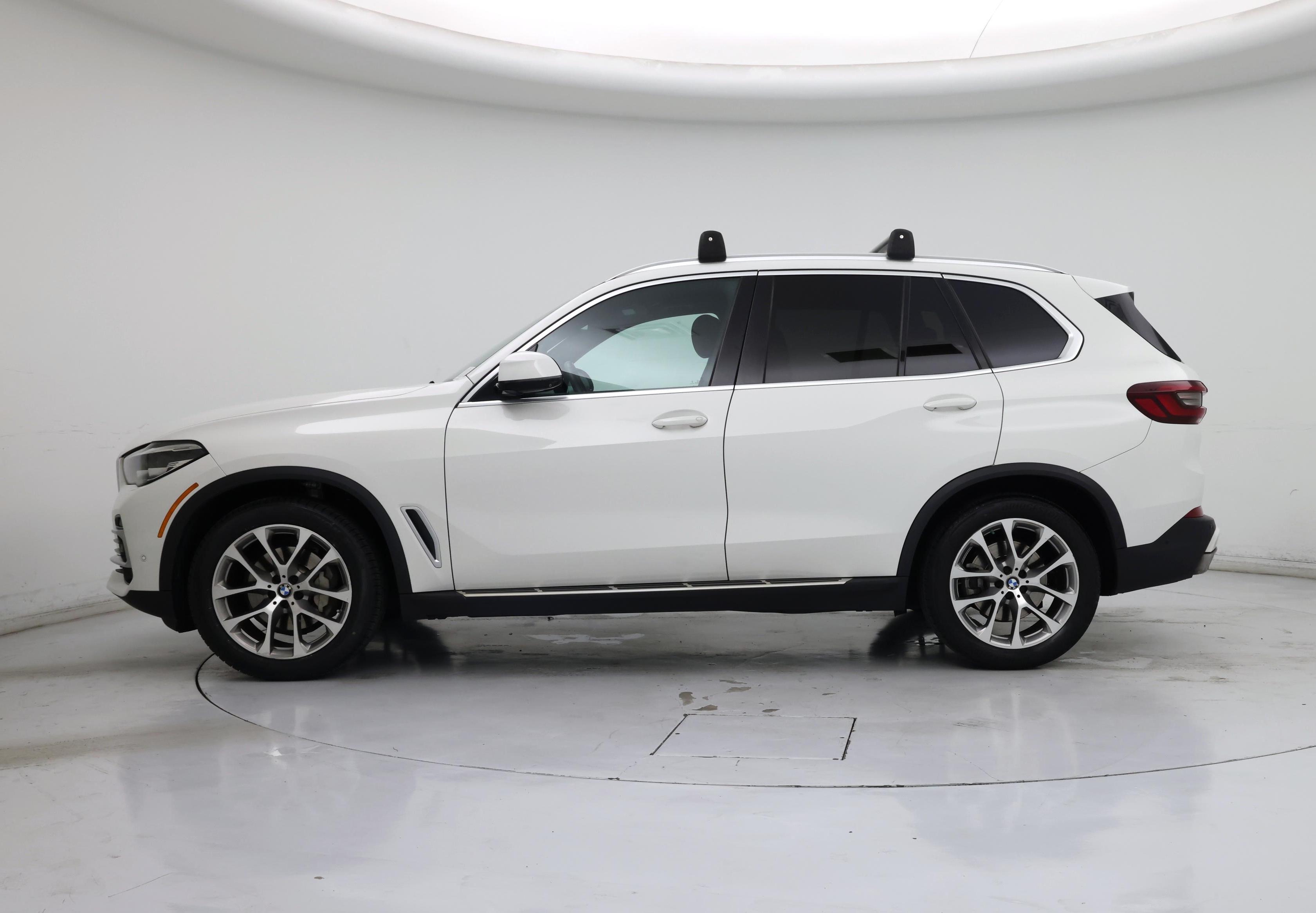 Thumbnail: 2023 BMW X5 - 3