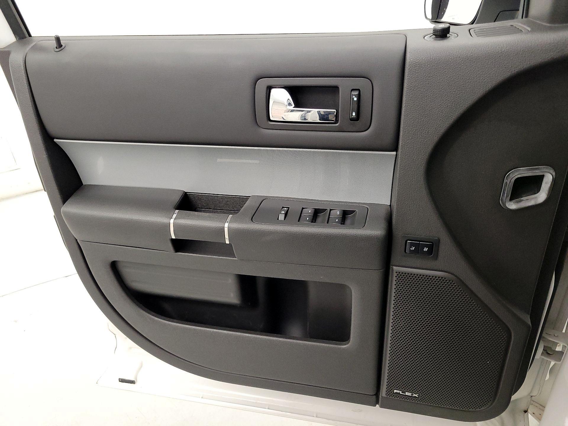 Thumbnail: 2014 Ford Flex - 12