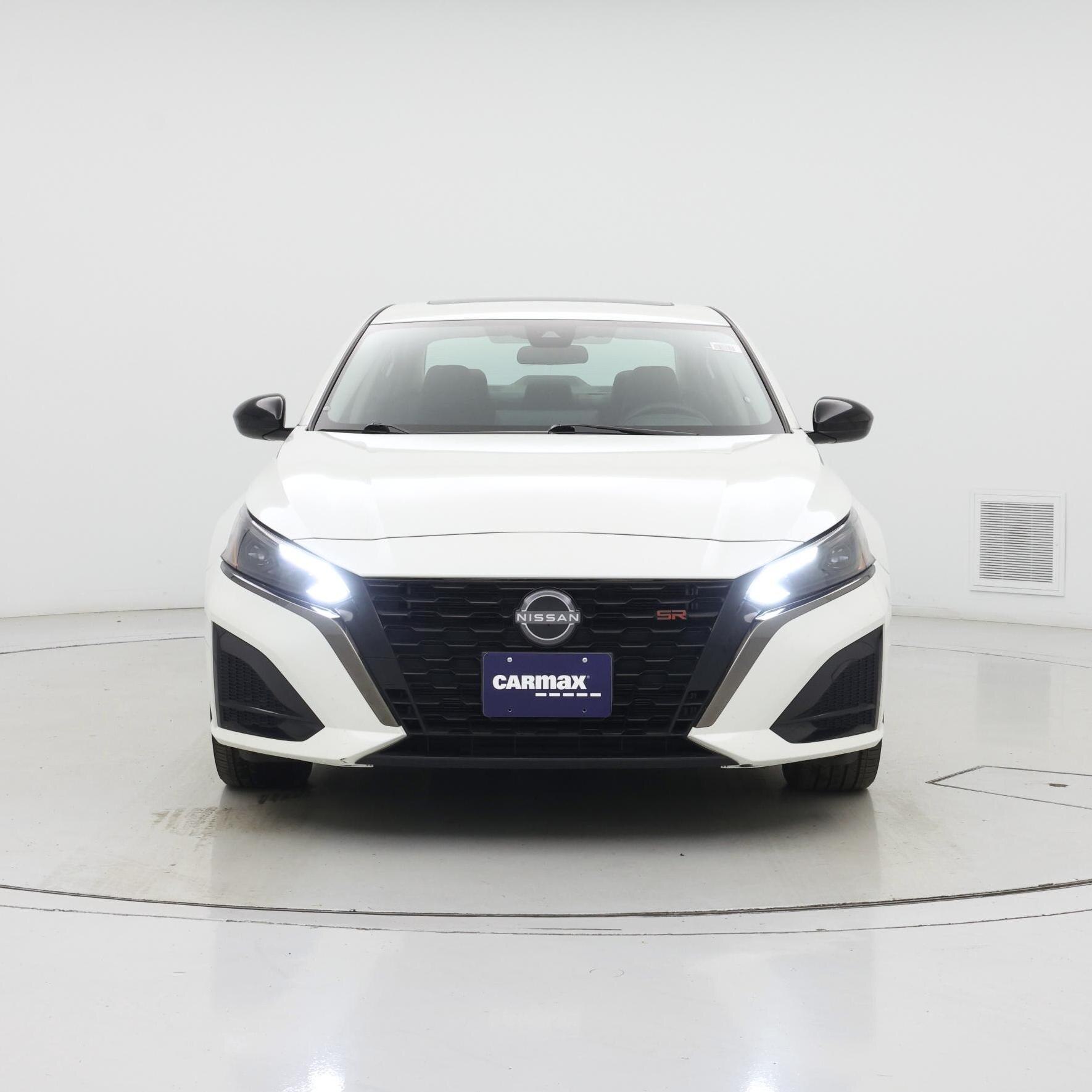 Thumbnail: 2023 Nissan Altima - 5
