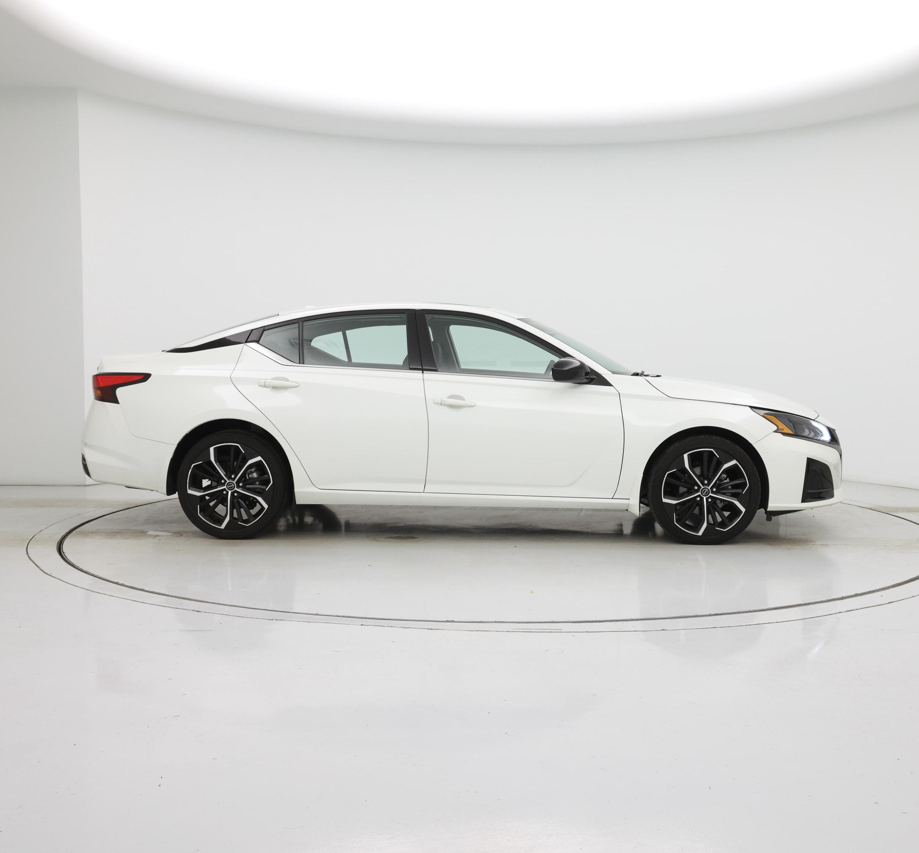 Thumbnail: 2023 Nissan Altima - 7