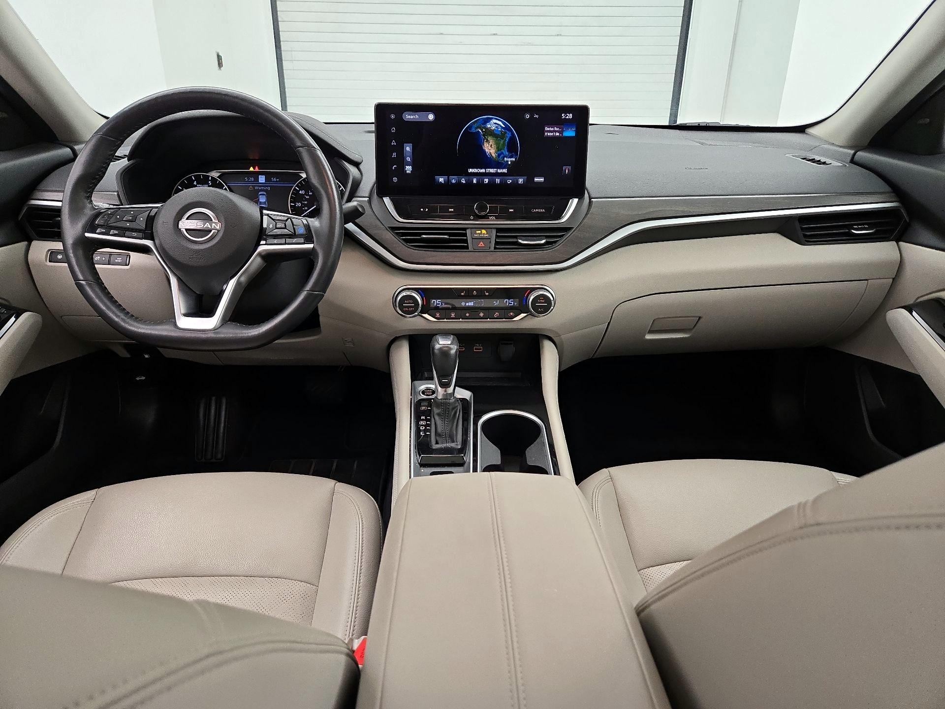 Thumbnail: 2023 Nissan Altima - 9