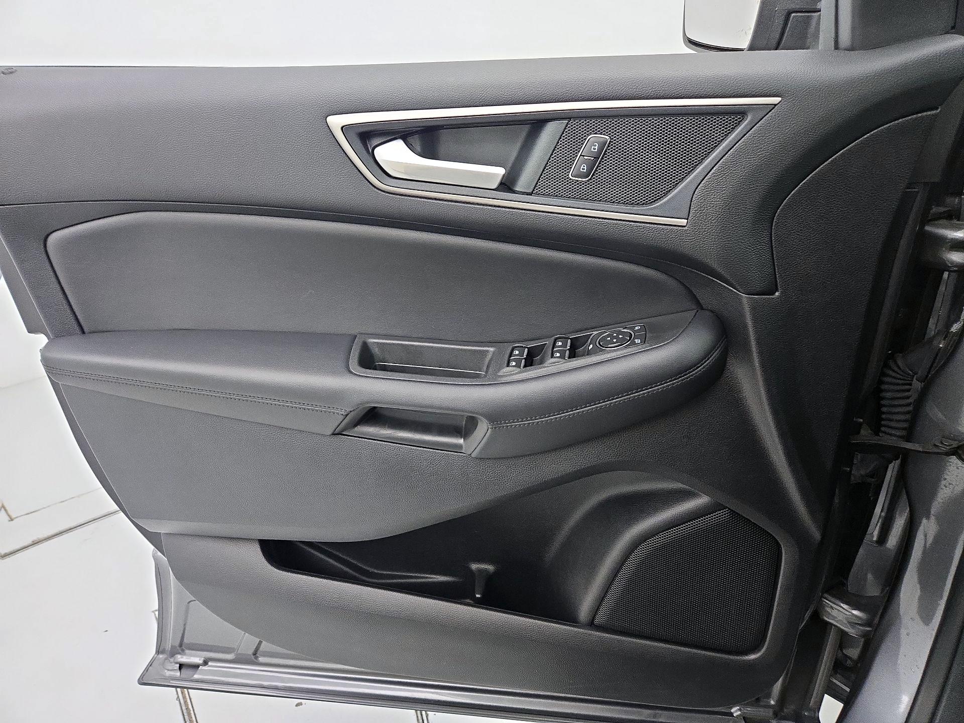 Thumbnail: 2022 Ford Edge - 12