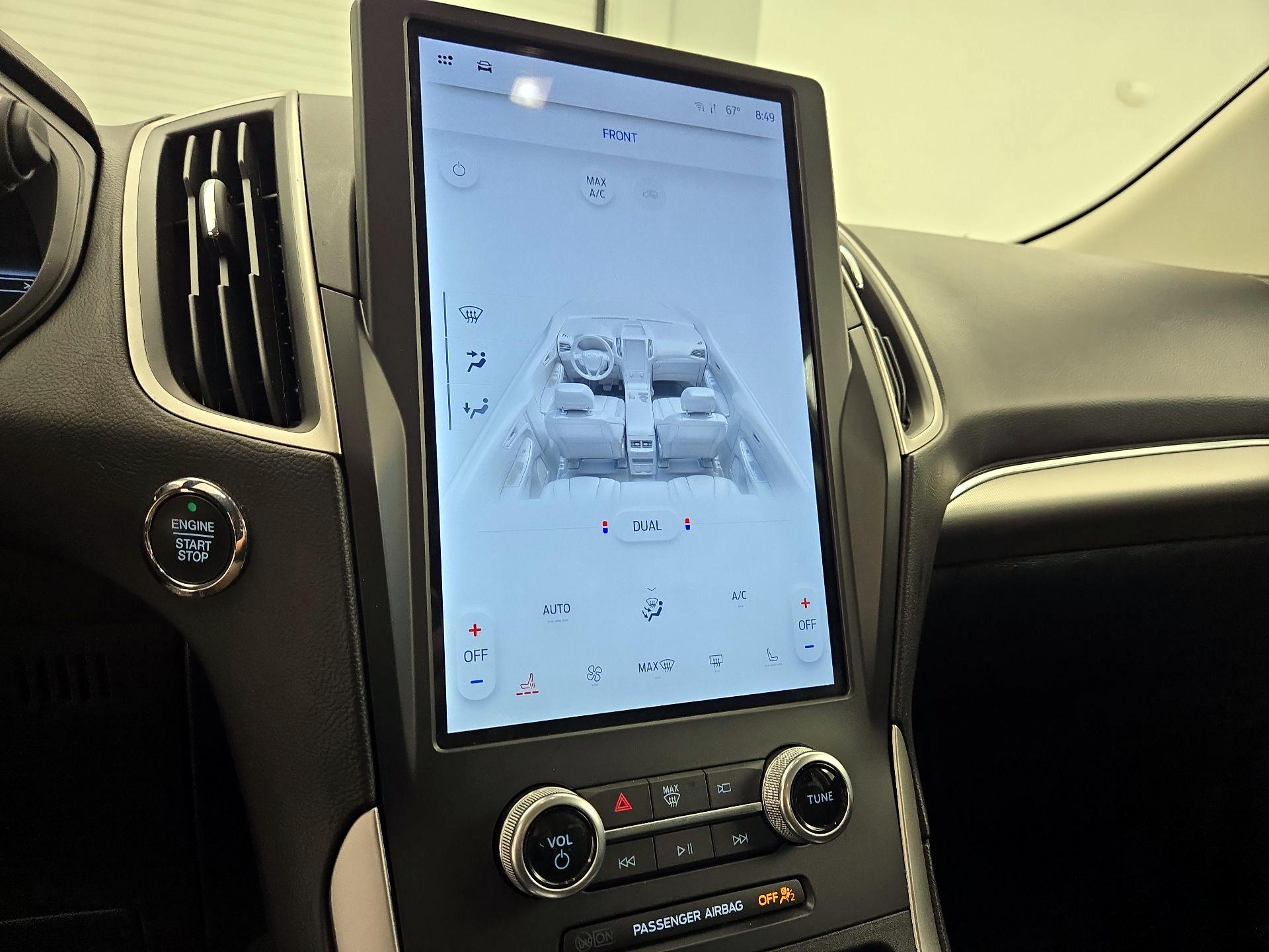 Thumbnail: 2022 Ford Edge - 17