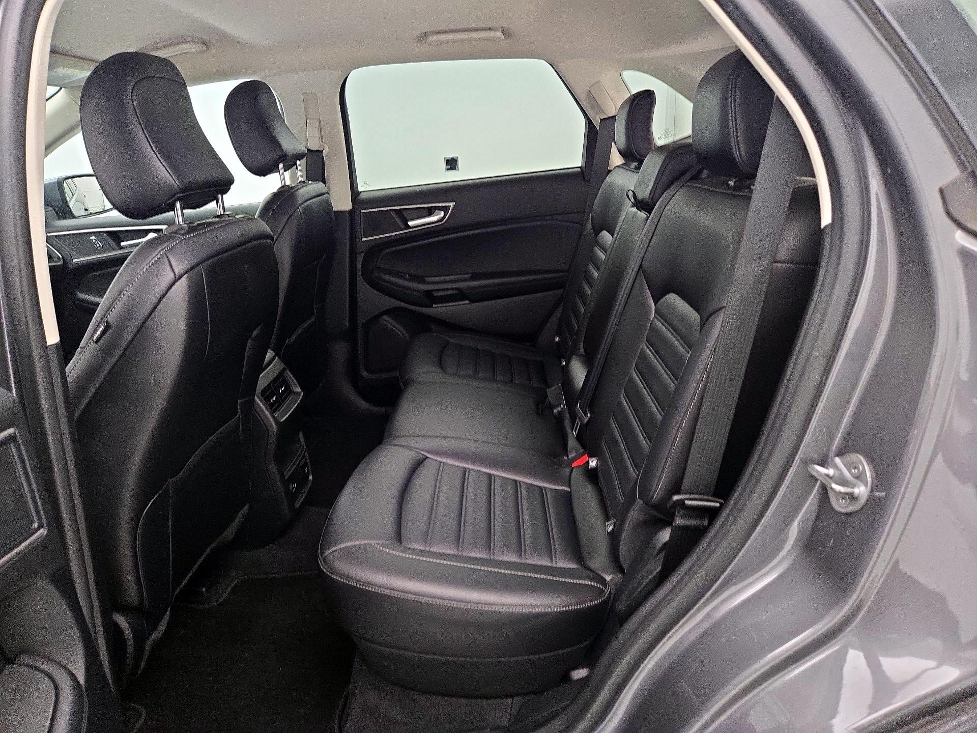 Thumbnail: 2022 Ford Edge - 20