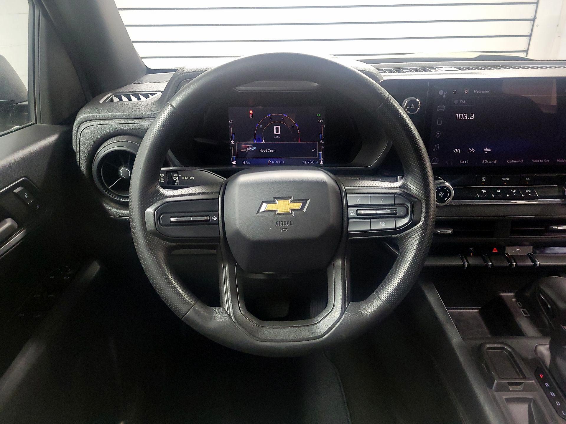 Thumbnail: 2023 Chevrolet Colorado - 10