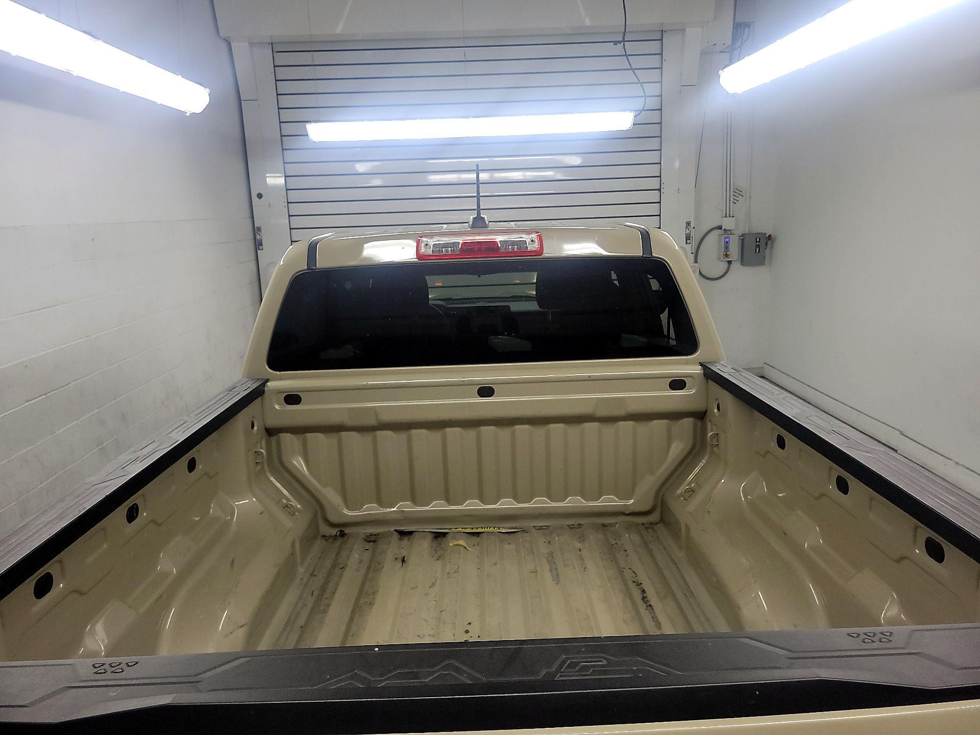 Thumbnail: 2023 Chevrolet Colorado - 20