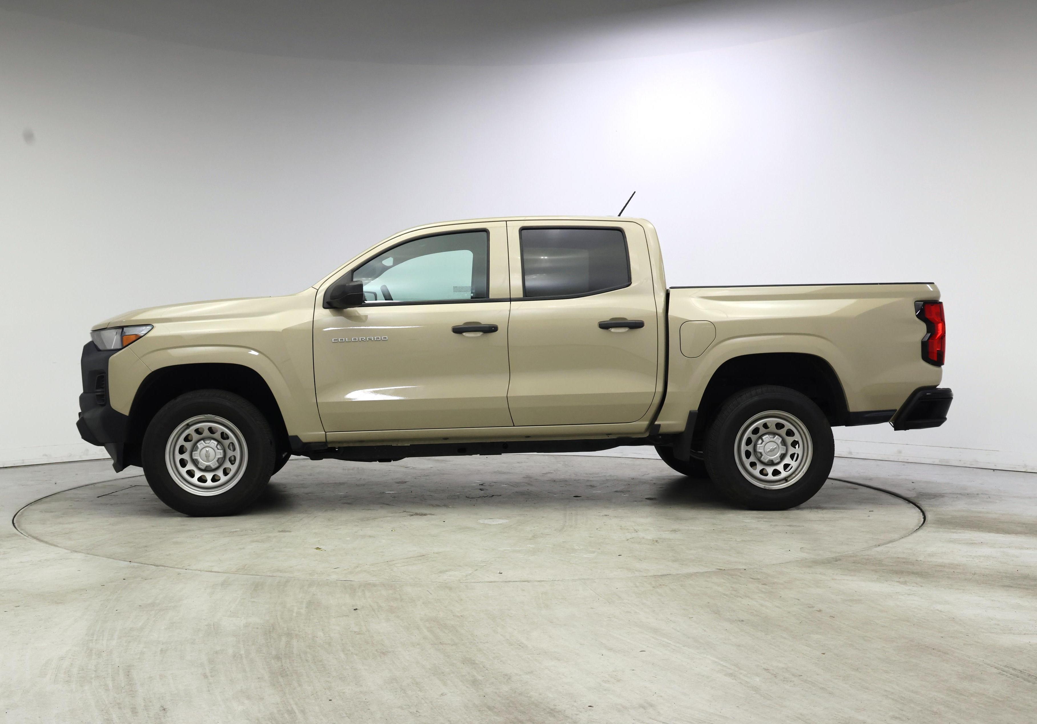 Thumbnail: 2023 Chevrolet Colorado - 3