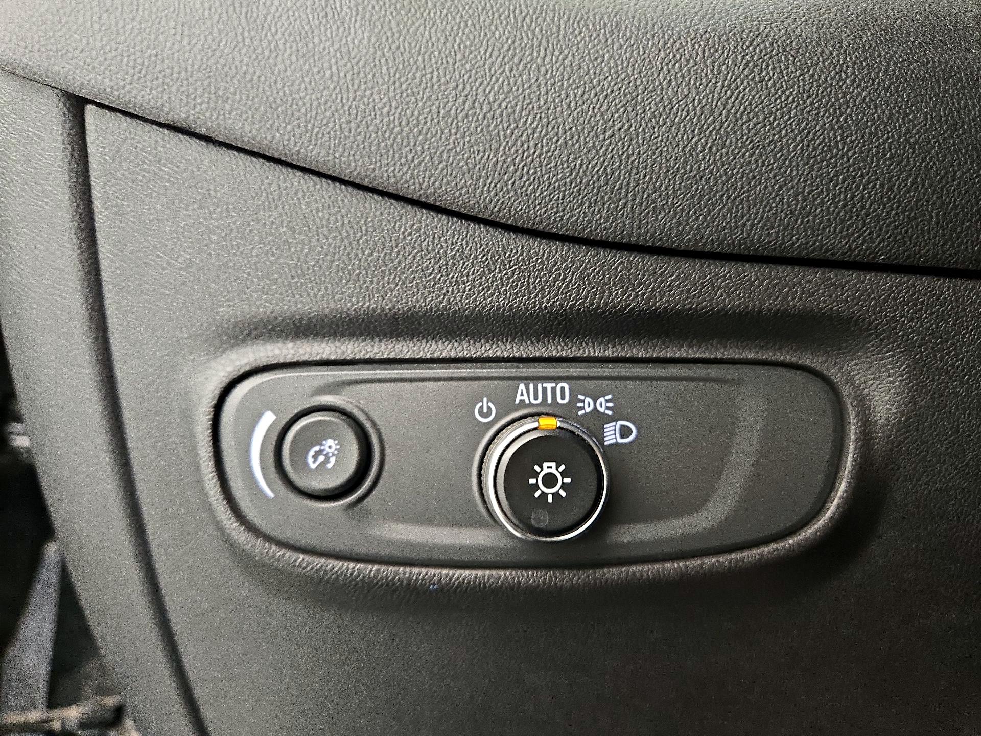 Thumbnail: 2023 Chevrolet Equinox - 13