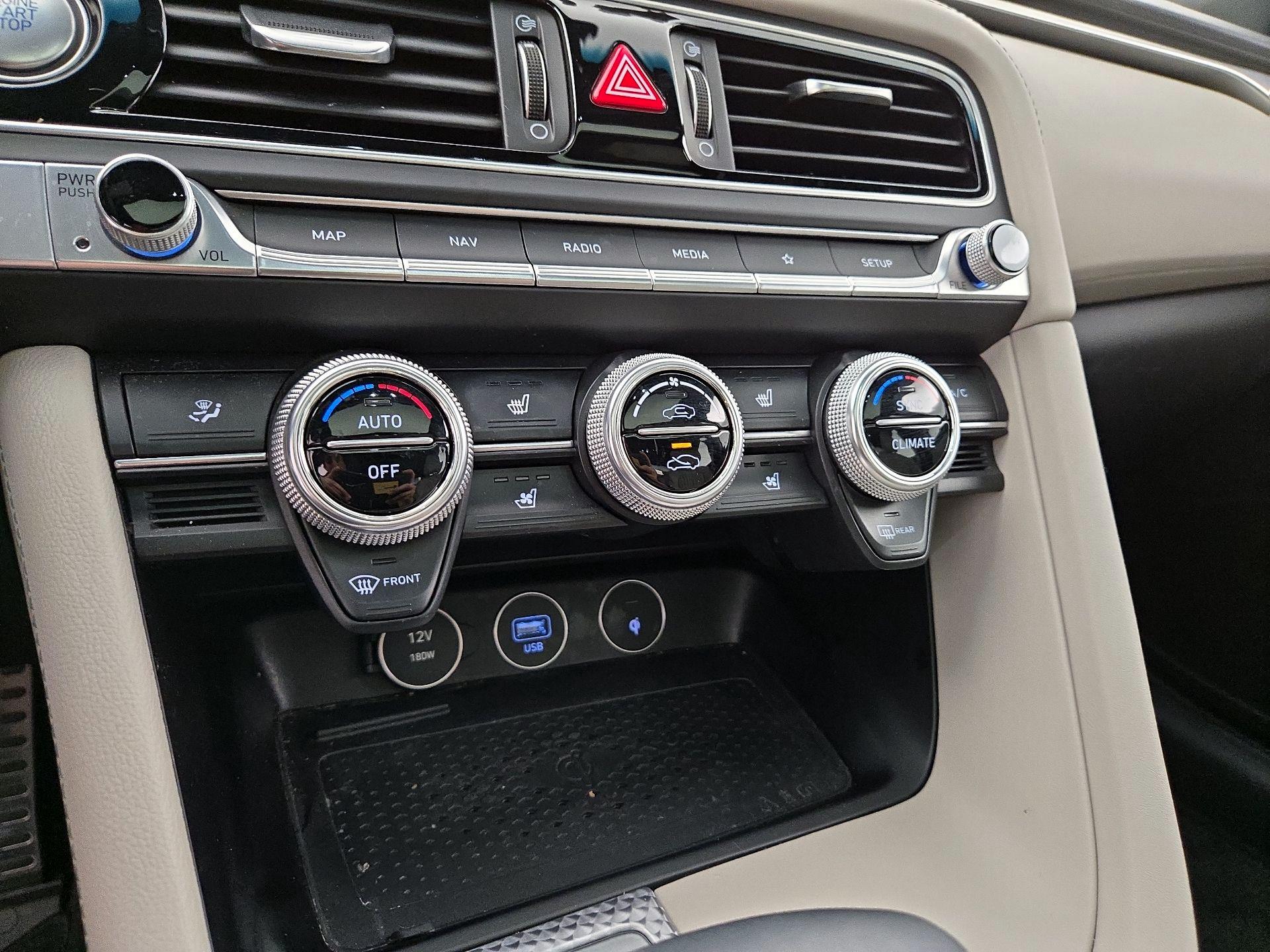 Thumbnail: 2023 Genesis G70 - 17