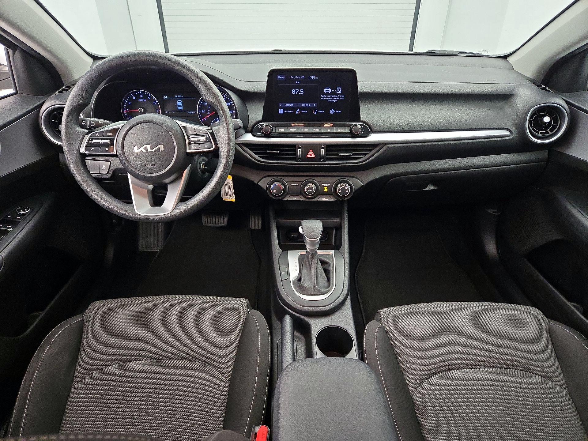 Thumbnail: 2023 Kia Forte - 9