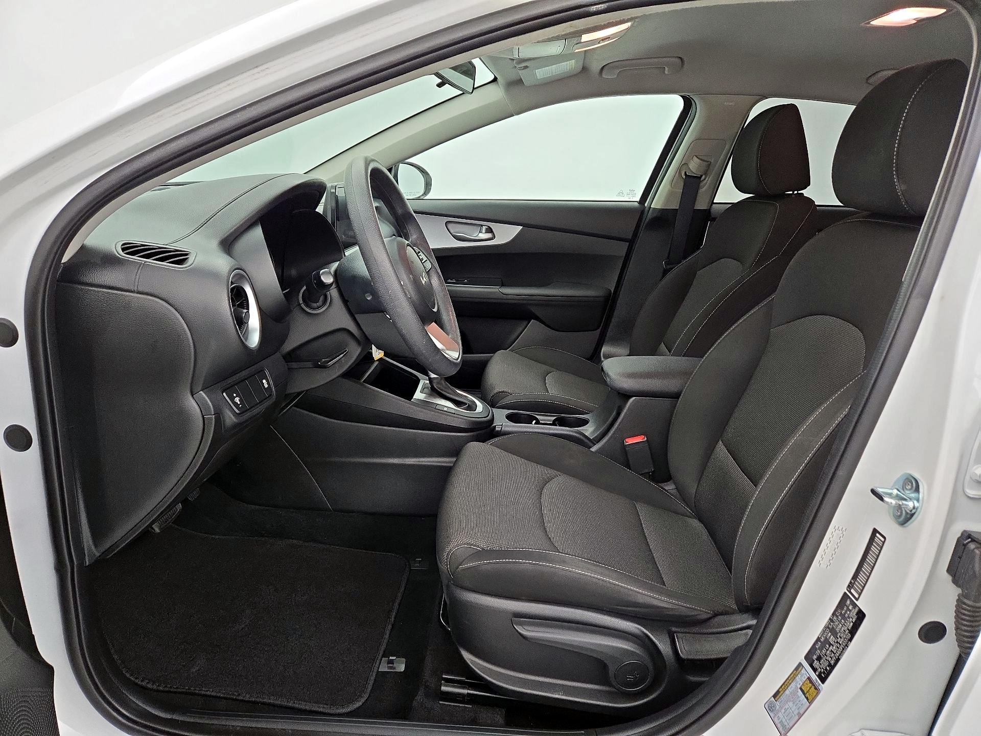 Thumbnail: 2023 Kia Forte - 11