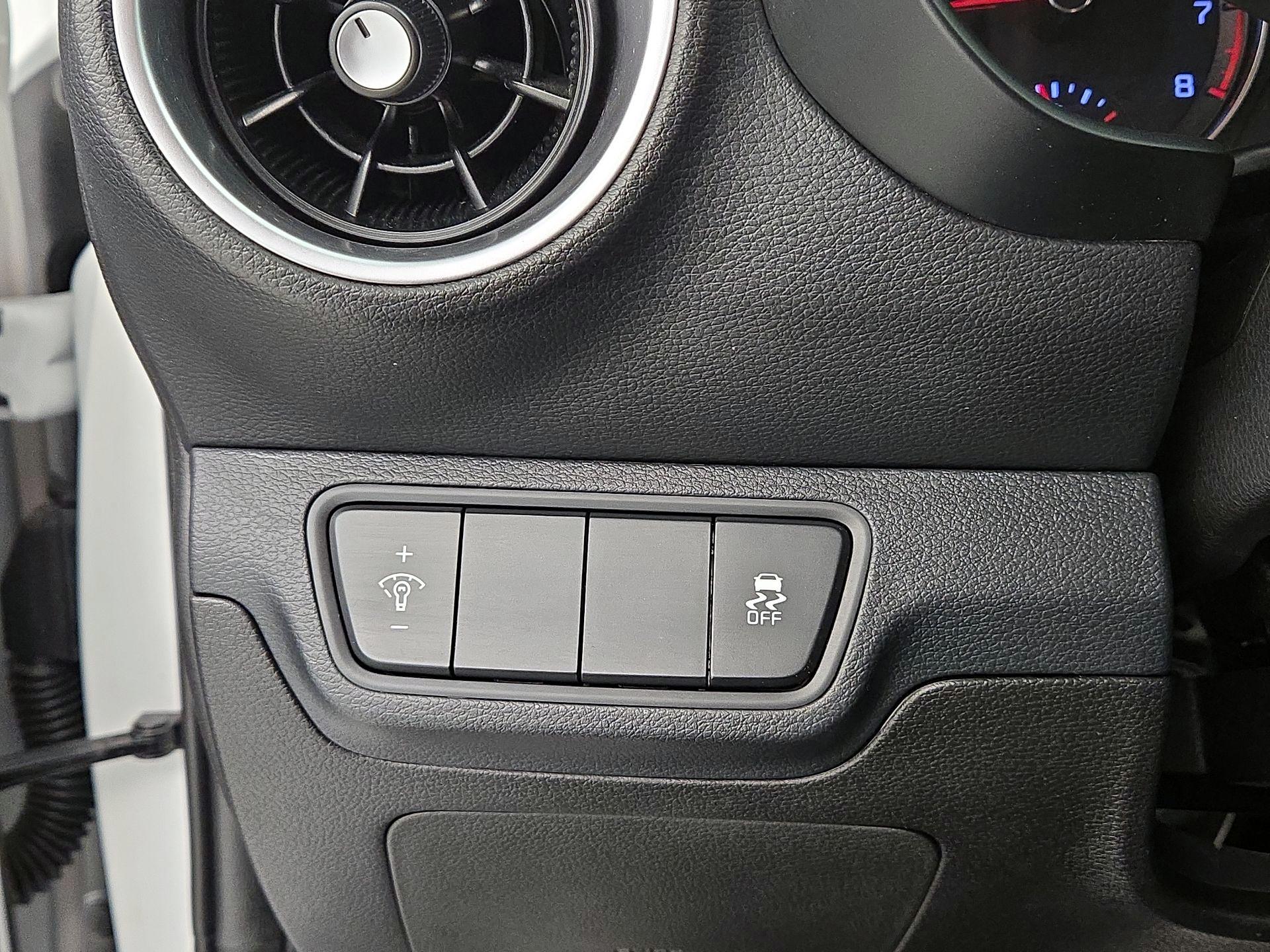 Thumbnail: 2023 Kia Forte - 13