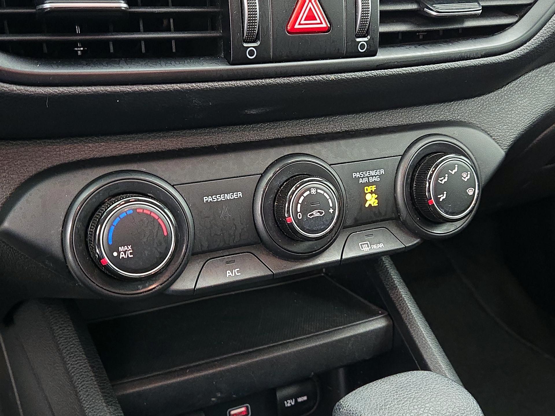 Thumbnail: 2023 Kia Forte - 16