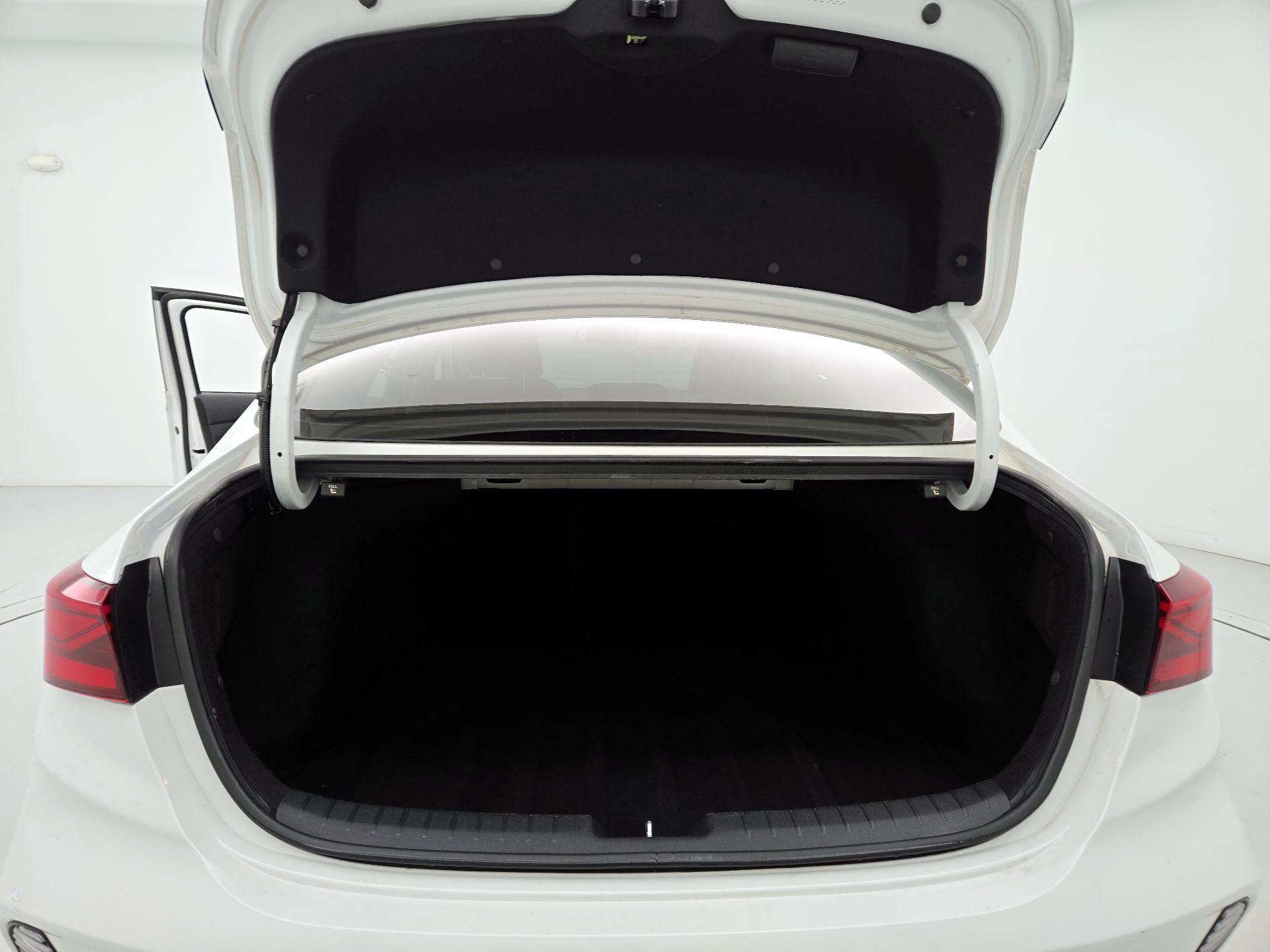 Thumbnail: 2023 Kia Forte - 20