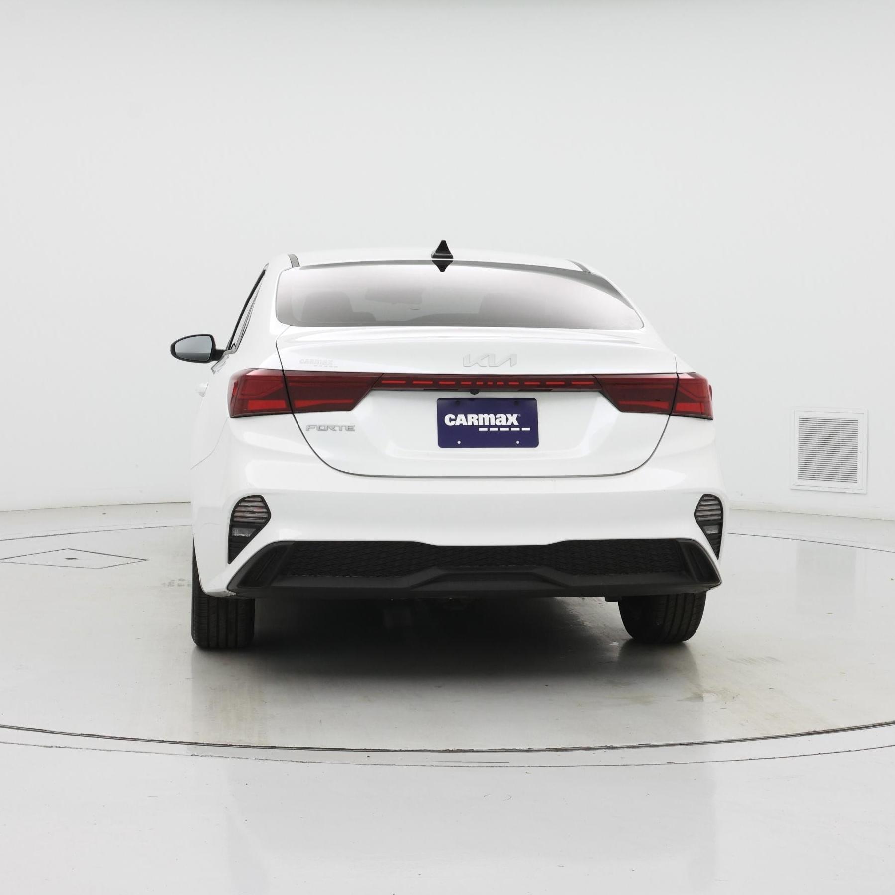 Thumbnail: 2023 Kia Forte - 6