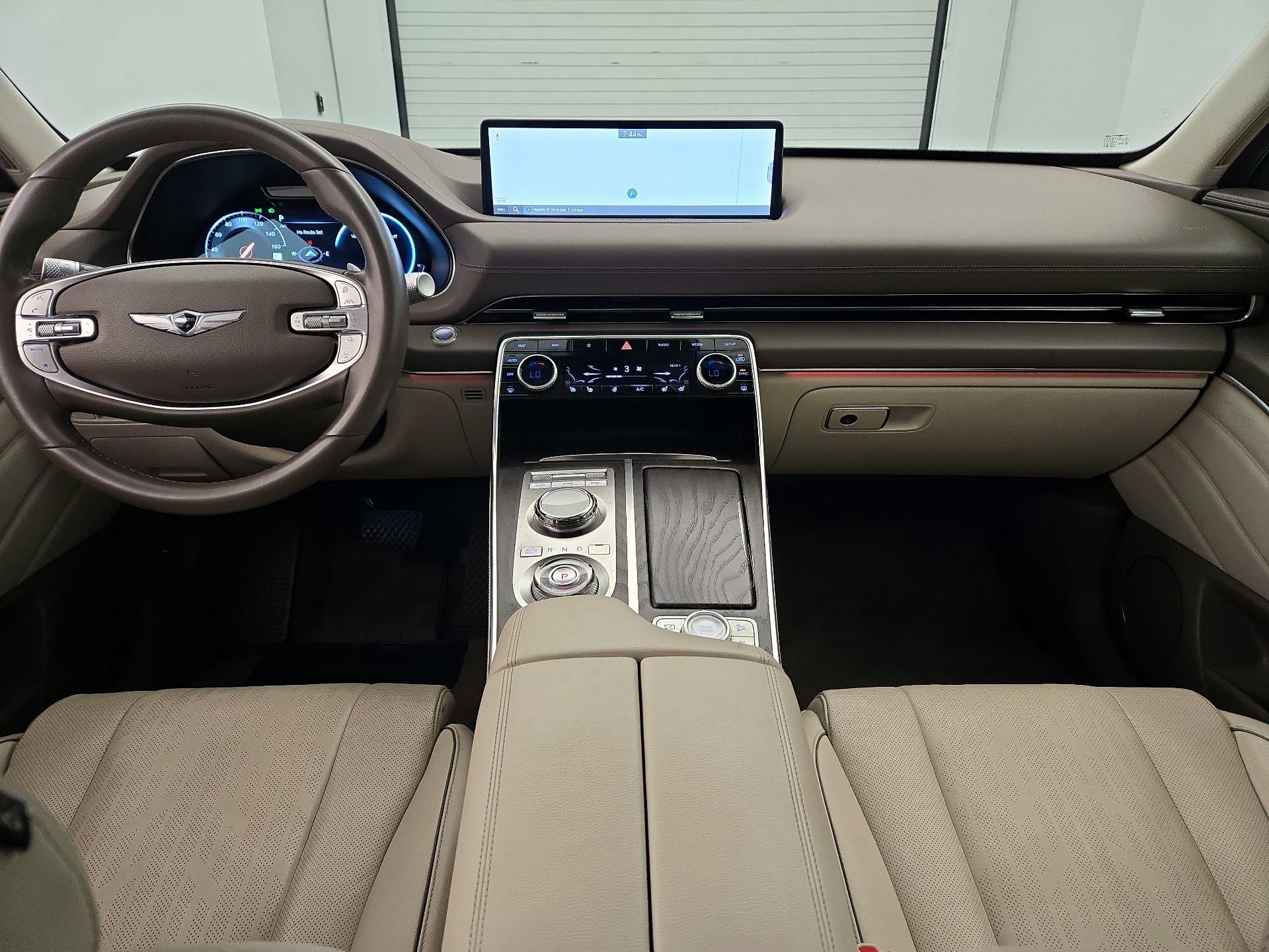 Thumbnail: 2023 Genesis GV80 - 9