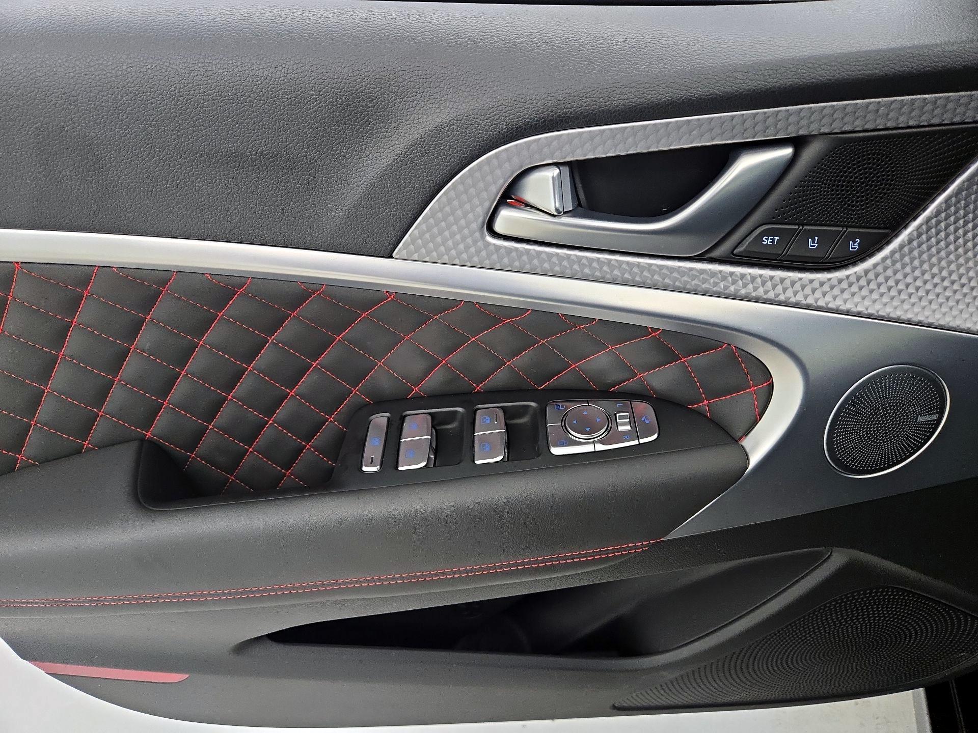 Thumbnail: 2023 Genesis G70 - 12