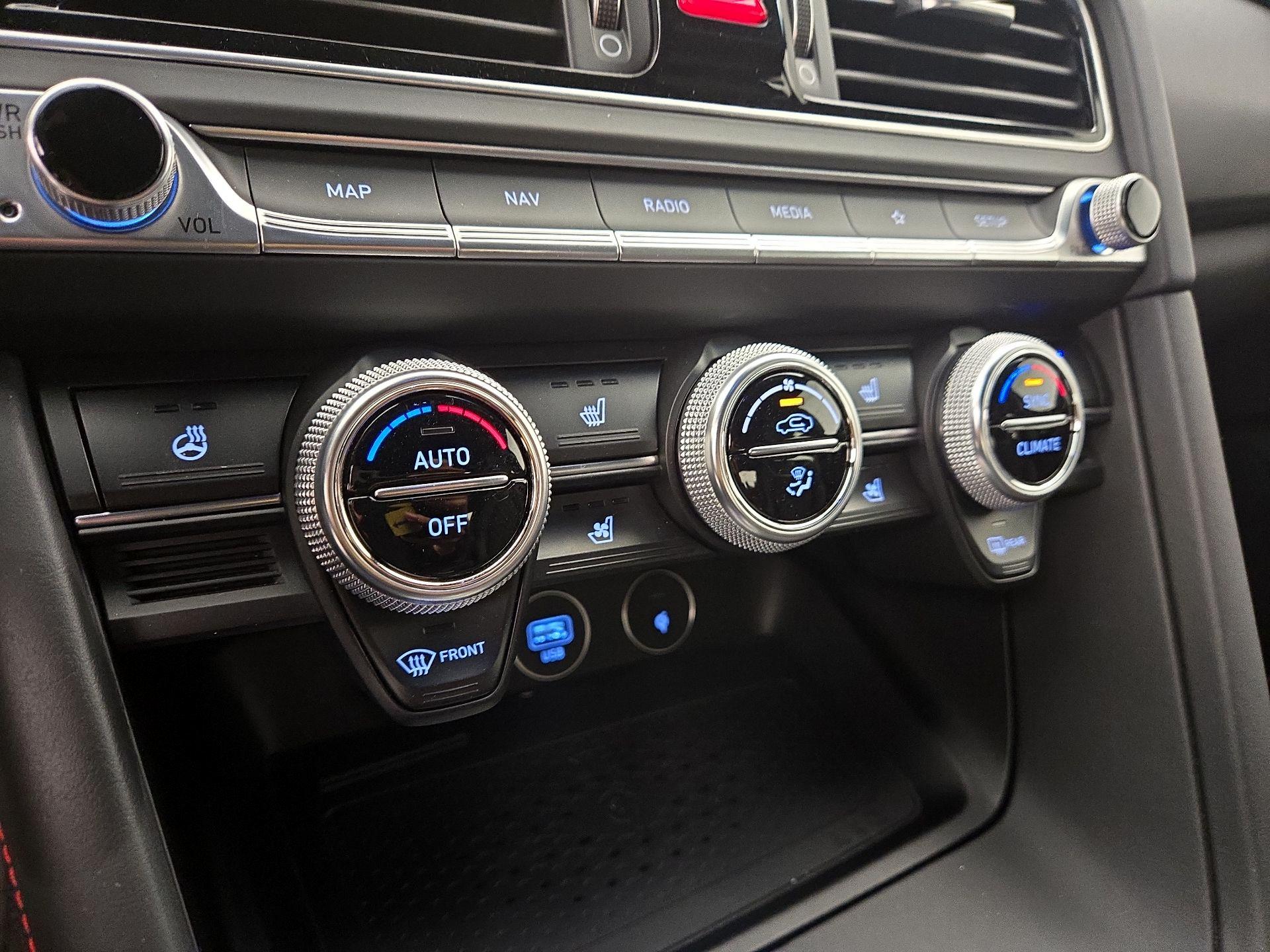 Thumbnail: 2023 Genesis G70 - 17