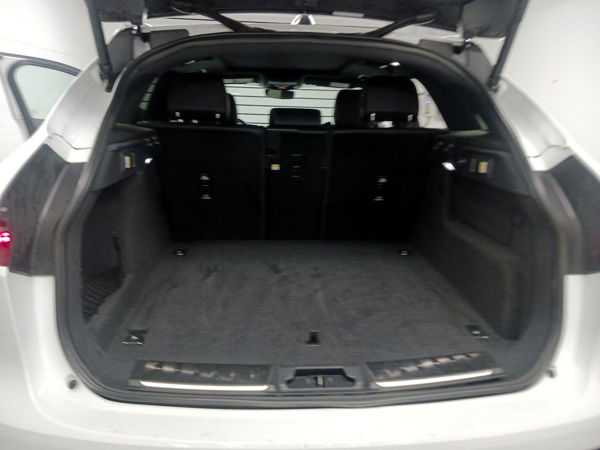 Thumbnail: 2024 Jaguar F-Pace - 18