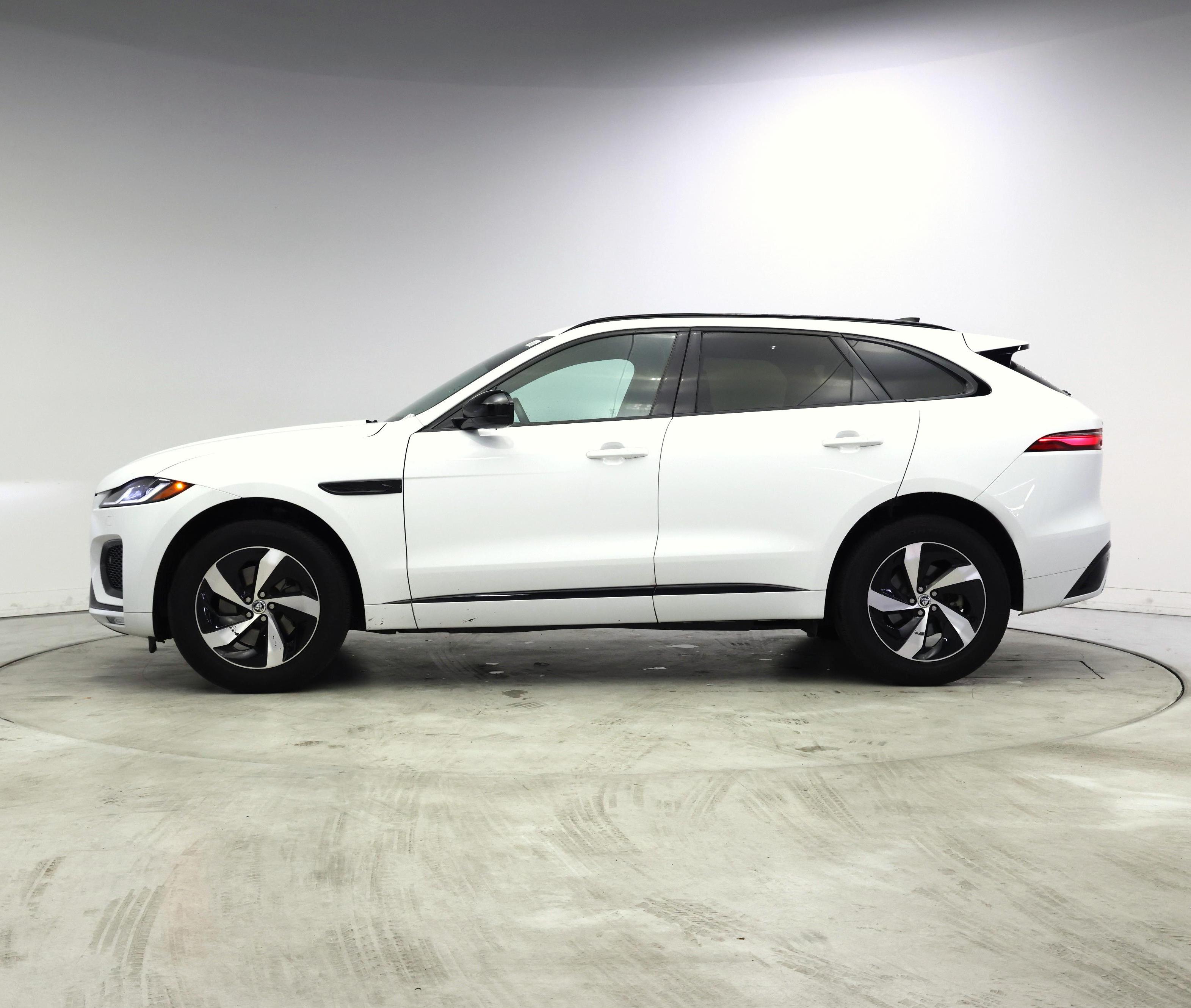 Thumbnail: 2024 Jaguar F-Pace - 3