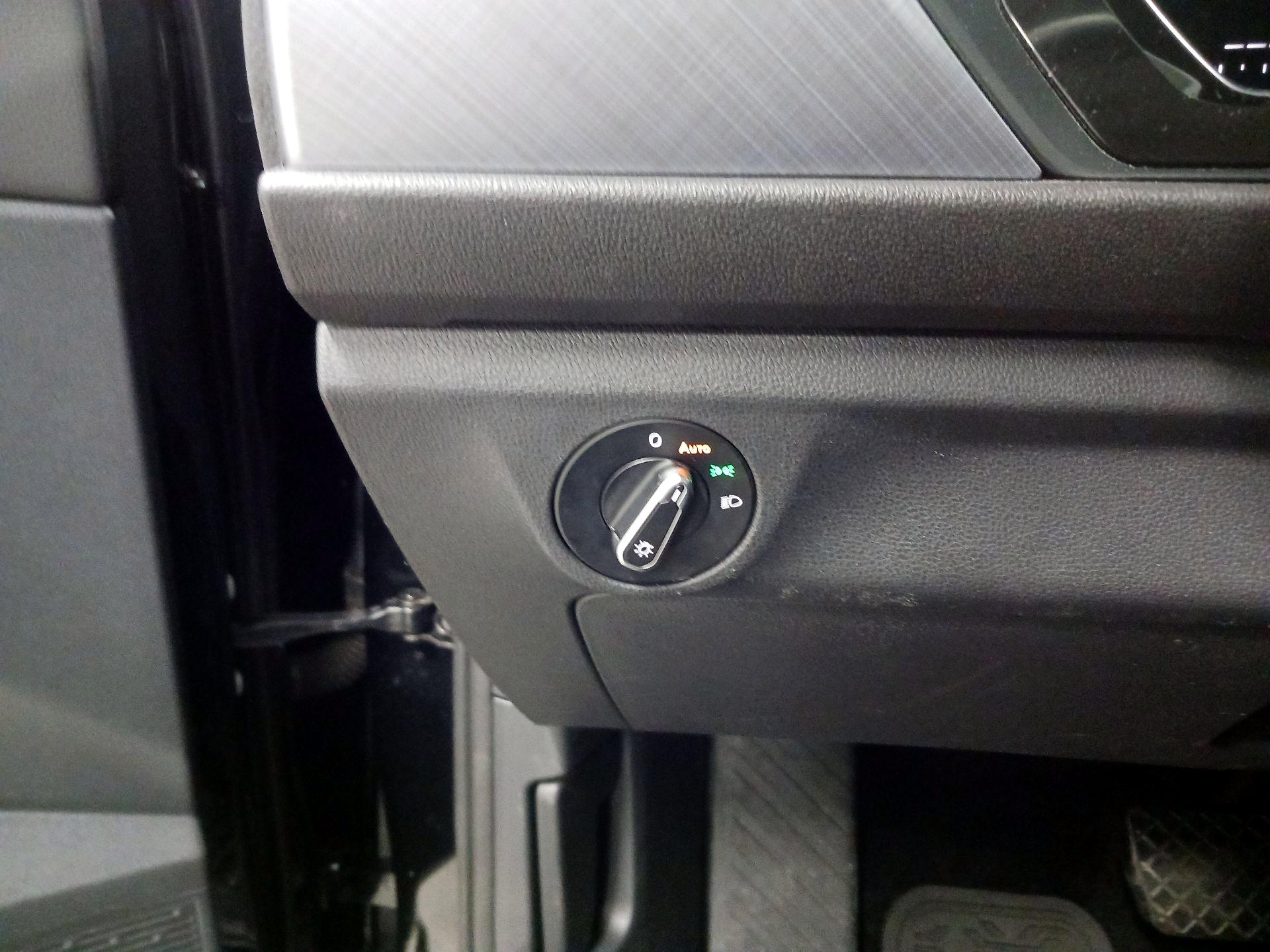 Thumbnail: 2023 Volkswagen Jetta - 13