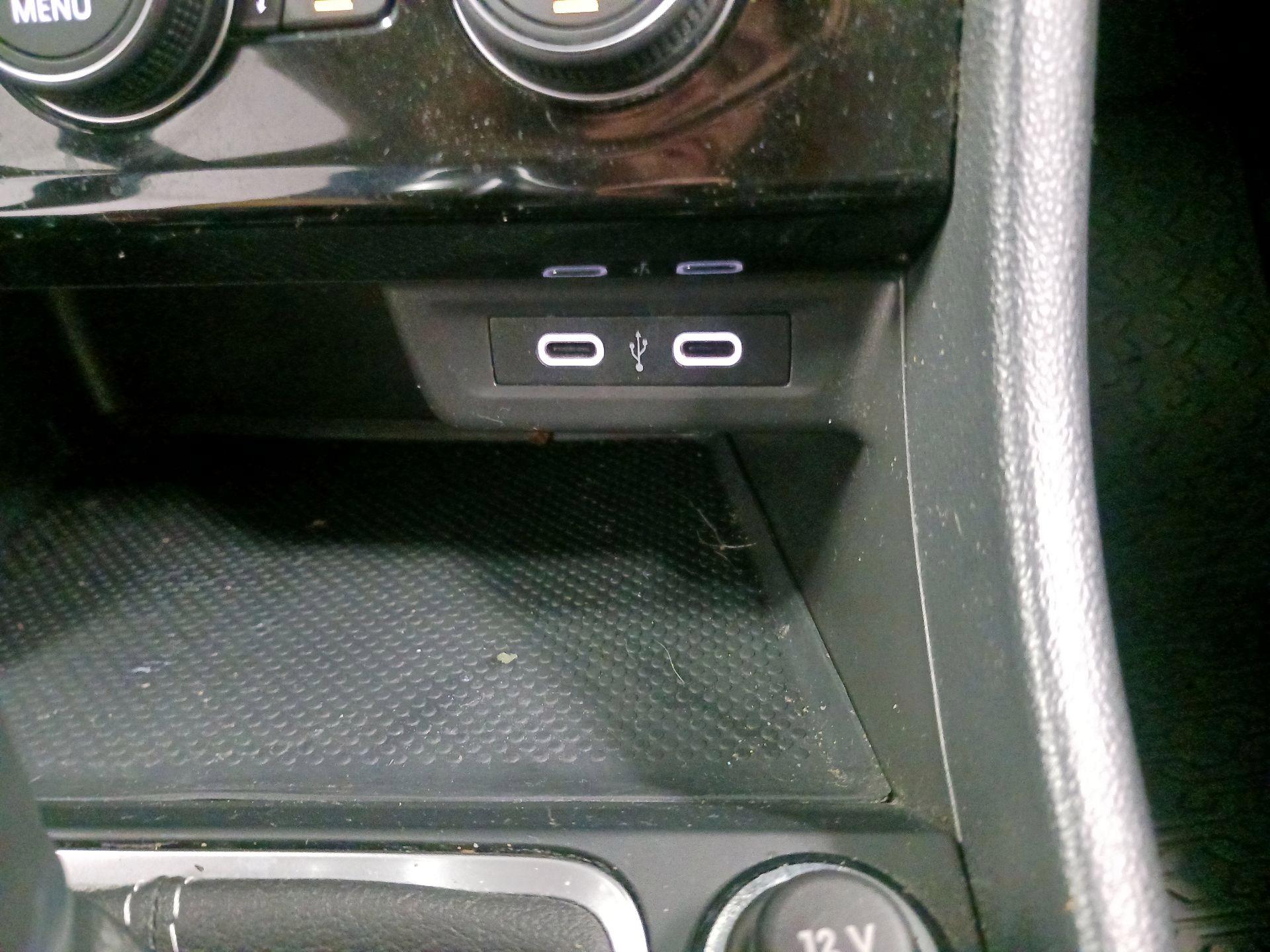 Thumbnail: 2023 Volkswagen Jetta - 18