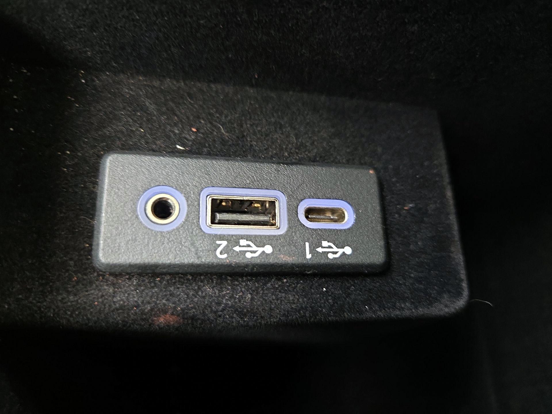 Thumbnail: 2023 INFINITI Q50 - 18