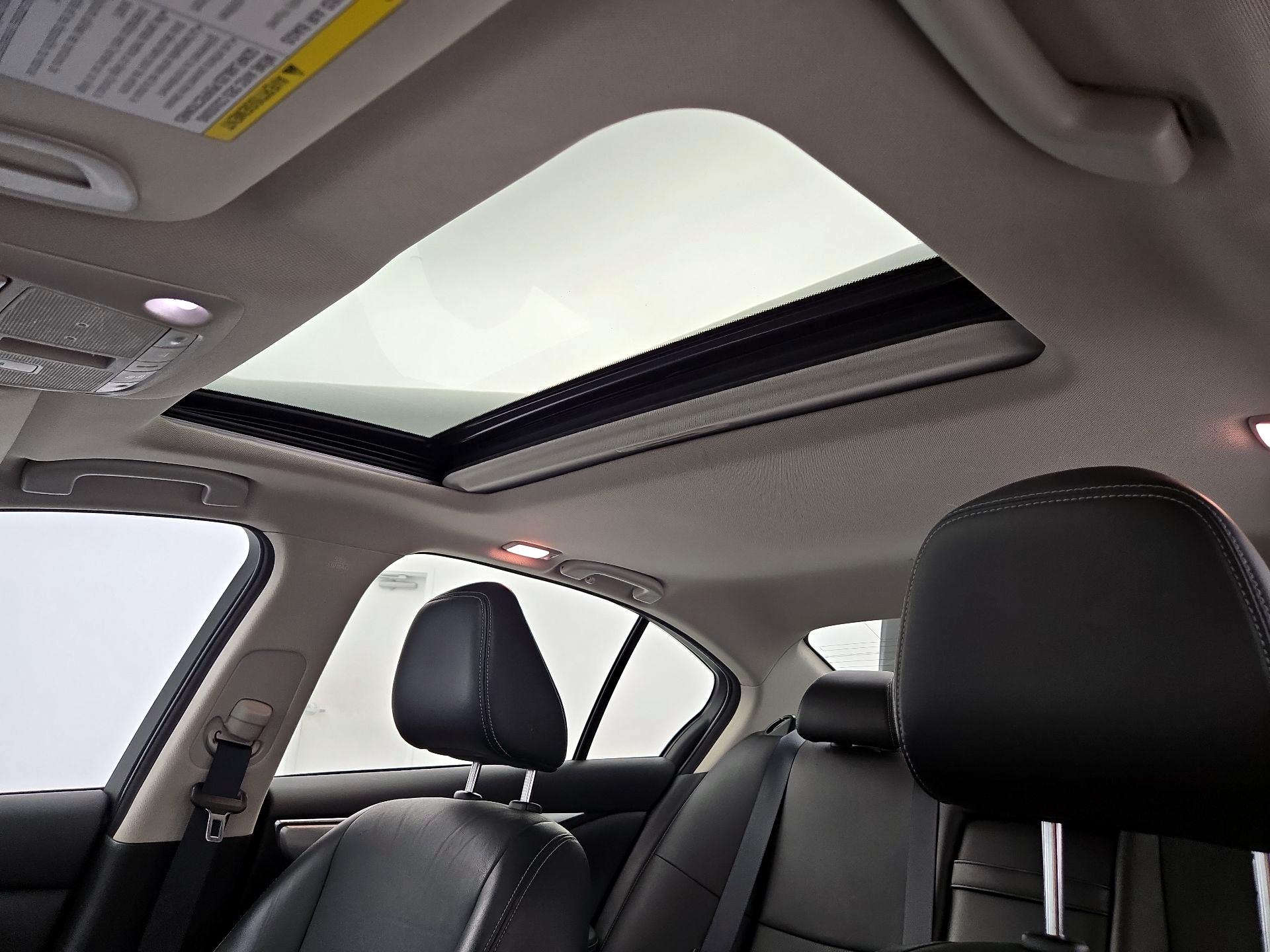 Thumbnail: 2023 INFINITI Q50 - 19