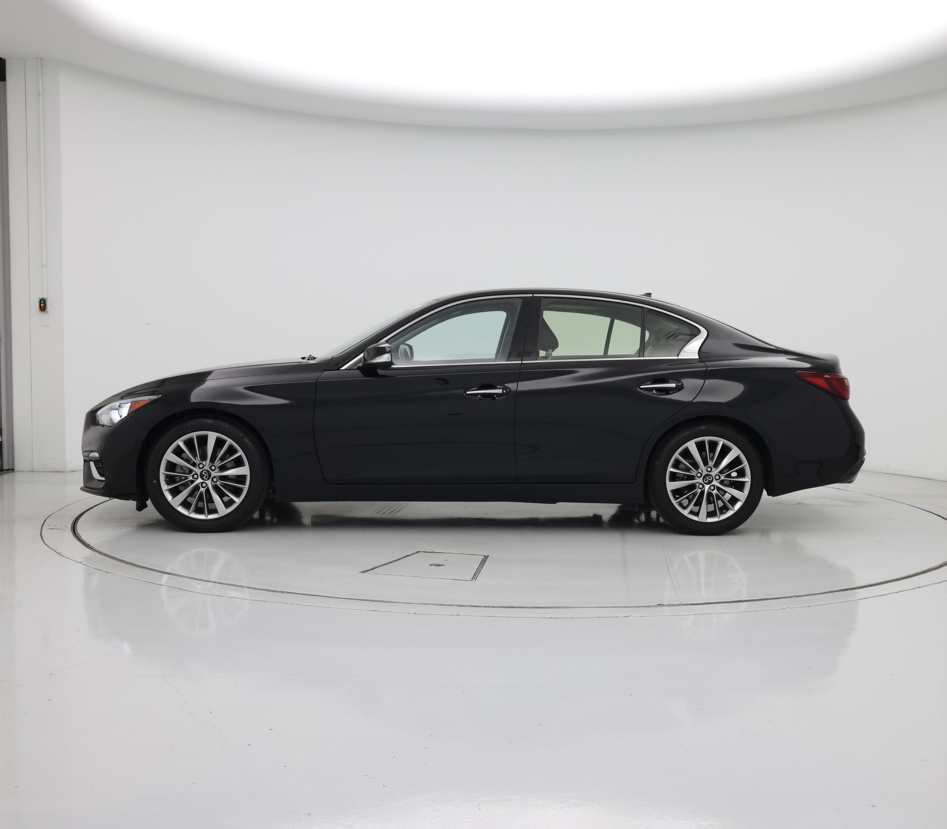 Thumbnail: 2023 INFINITI Q50 - 3